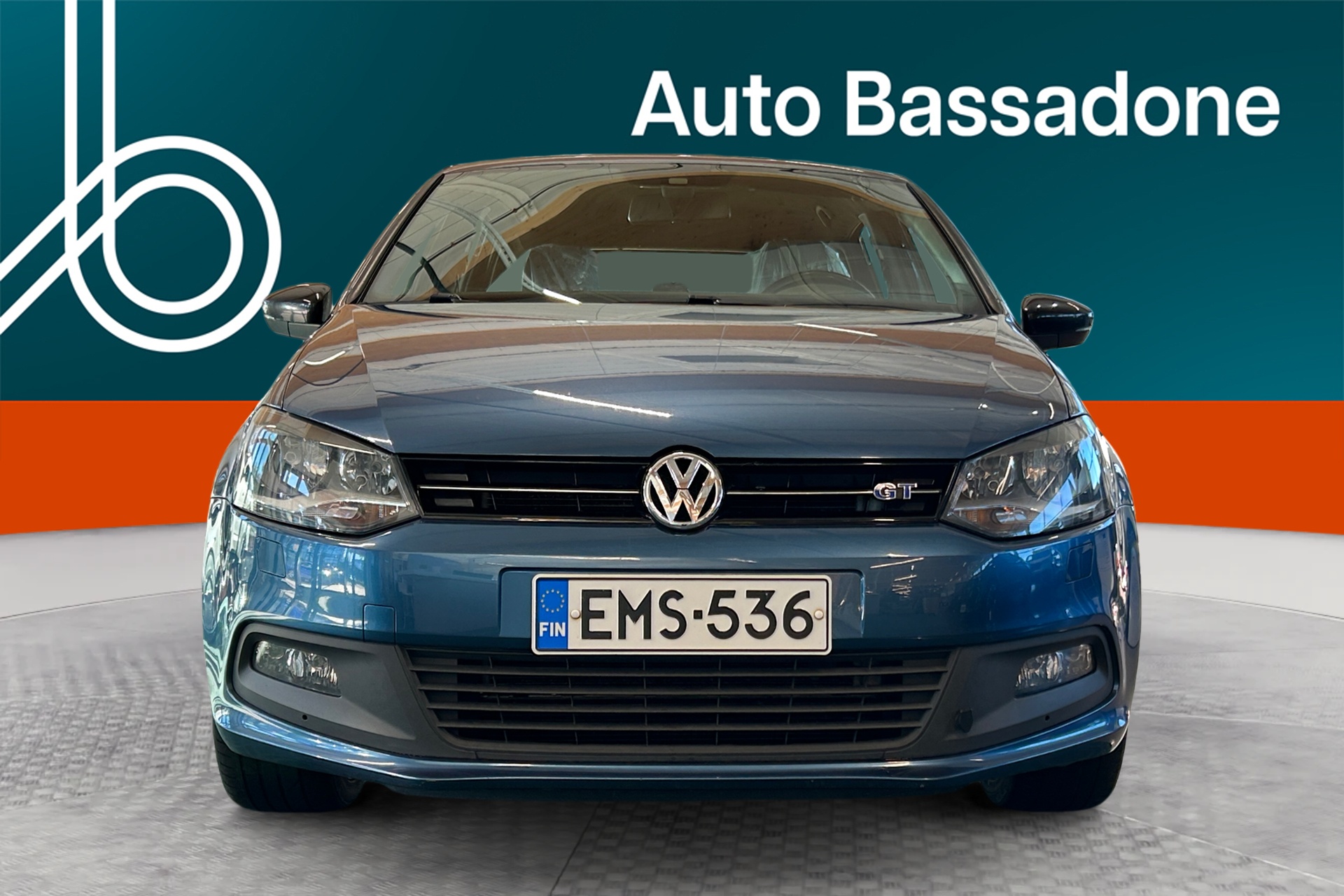 VOLKSWAGEN Polo 2014