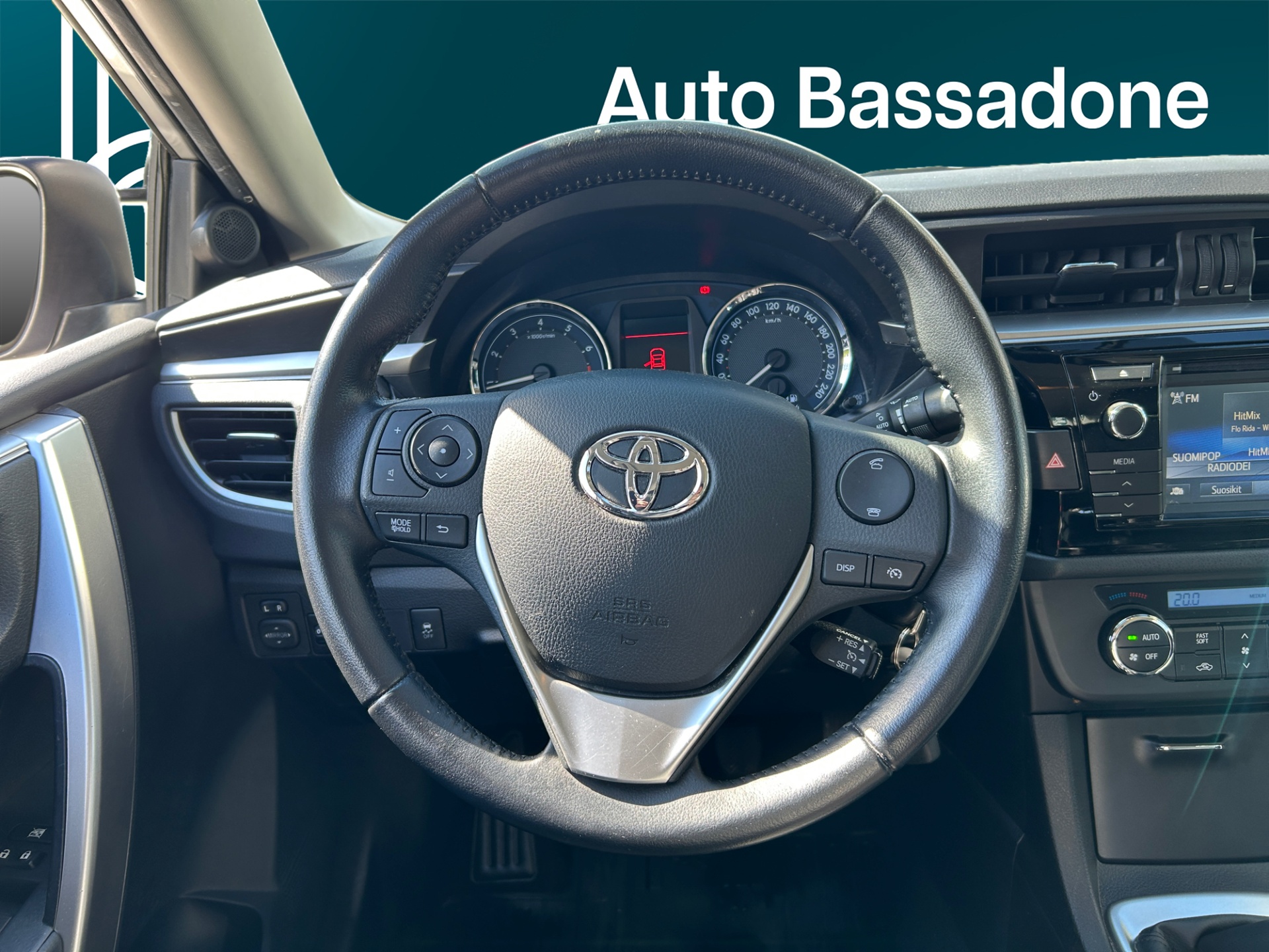 TOYOTA Corolla 2015