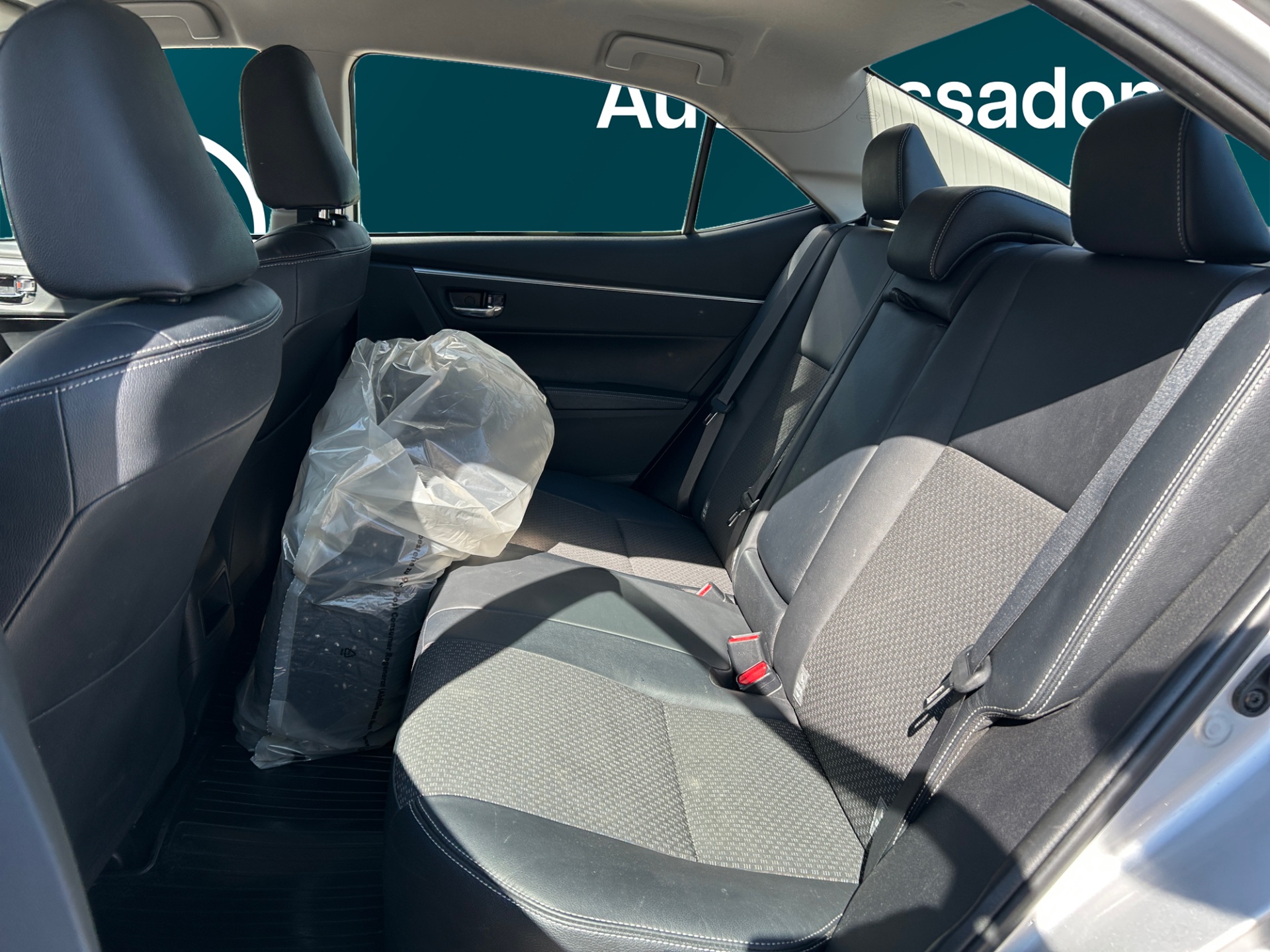 TOYOTA Corolla 2015