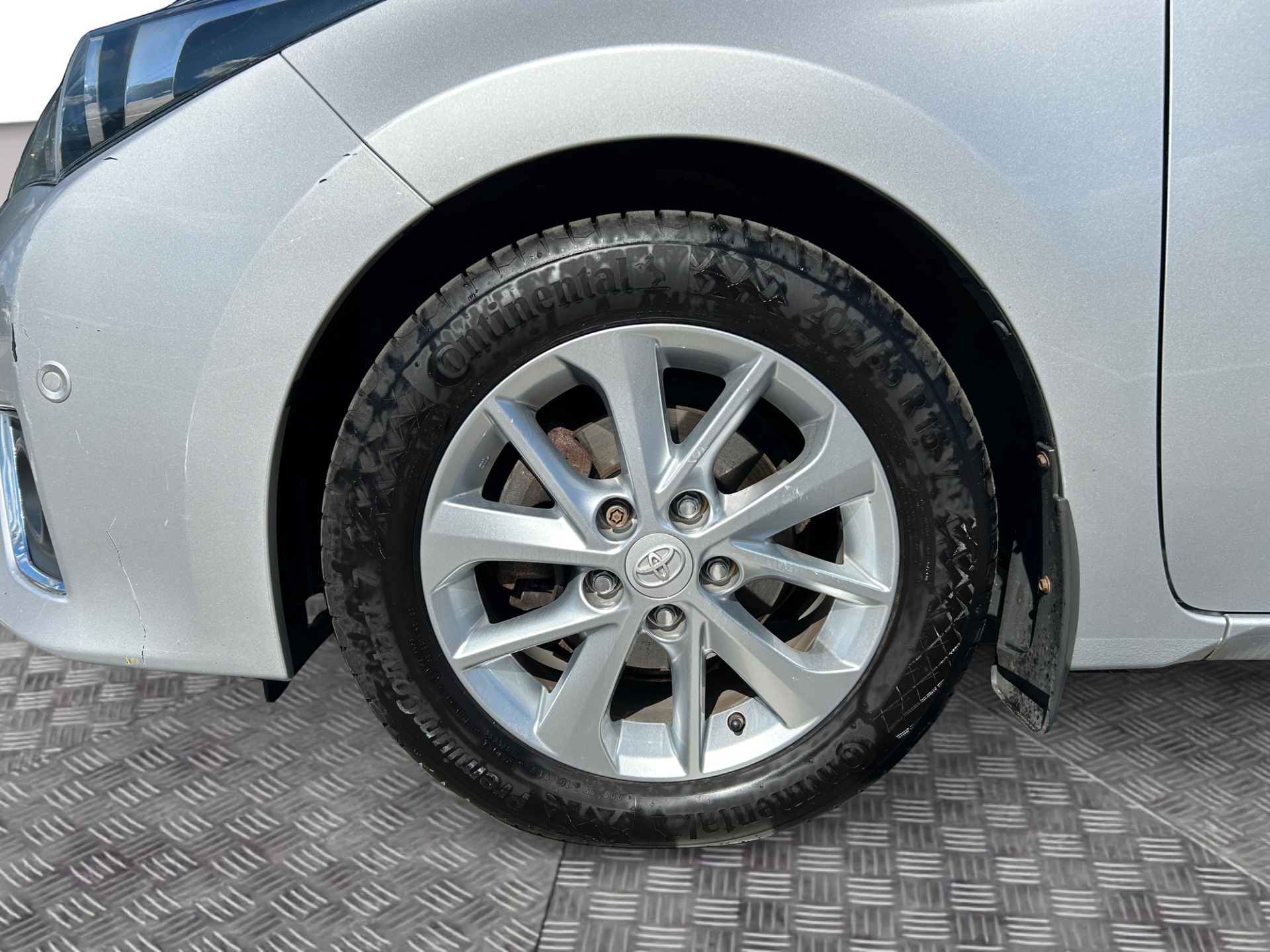 TOYOTA Corolla 2015