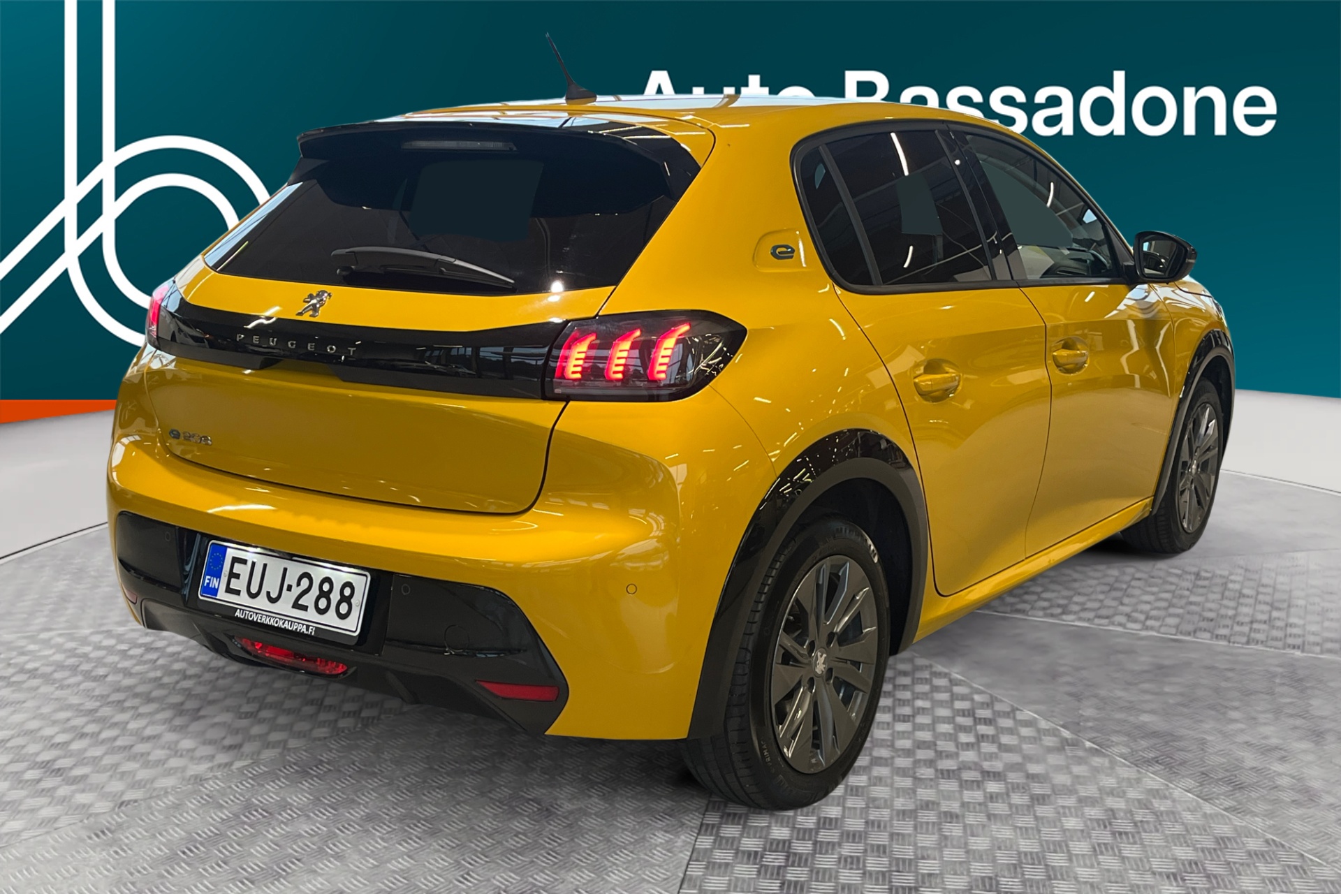 PEUGEOT e-208 2022