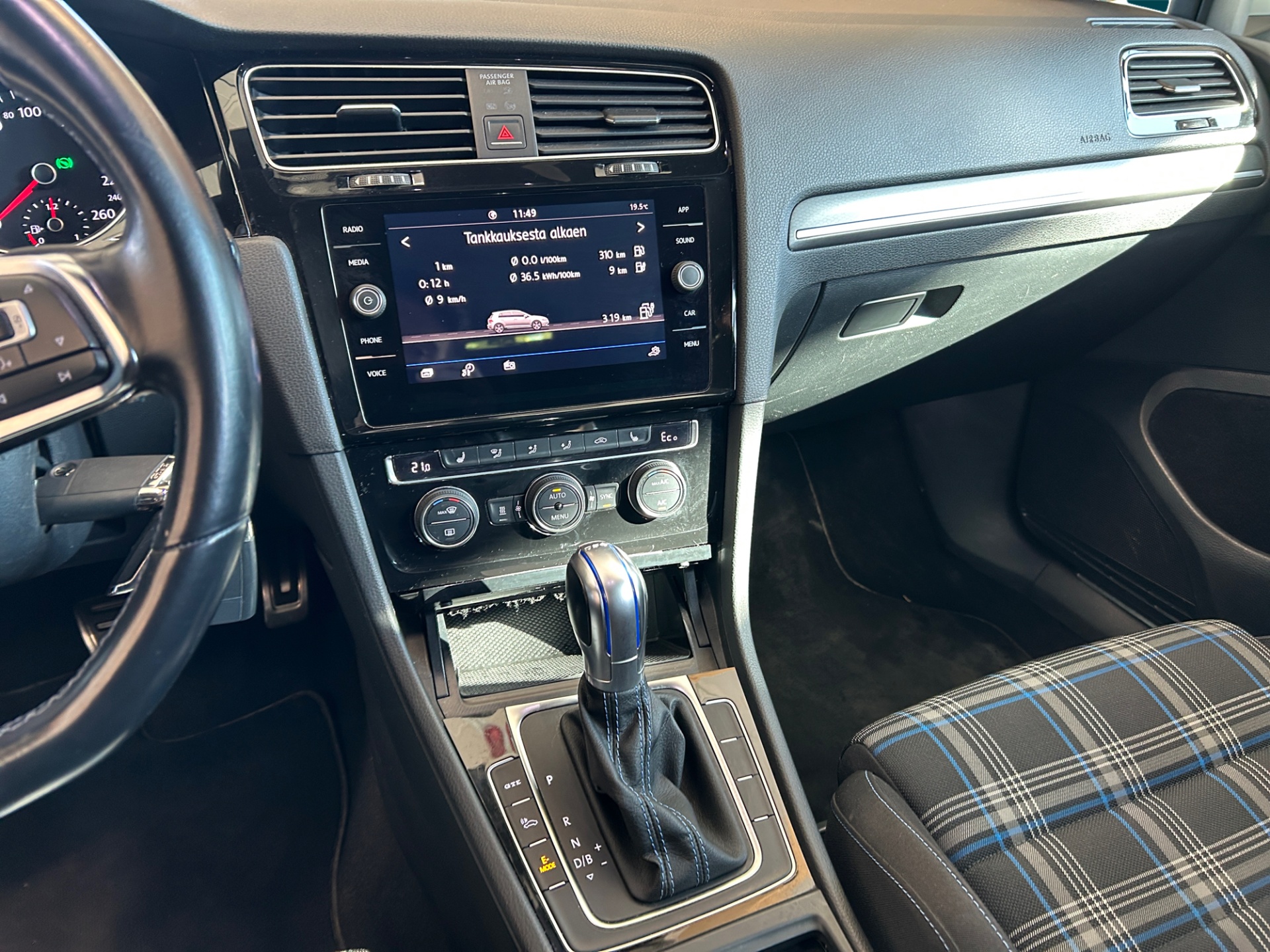 VOLKSWAGEN GOLF 2018