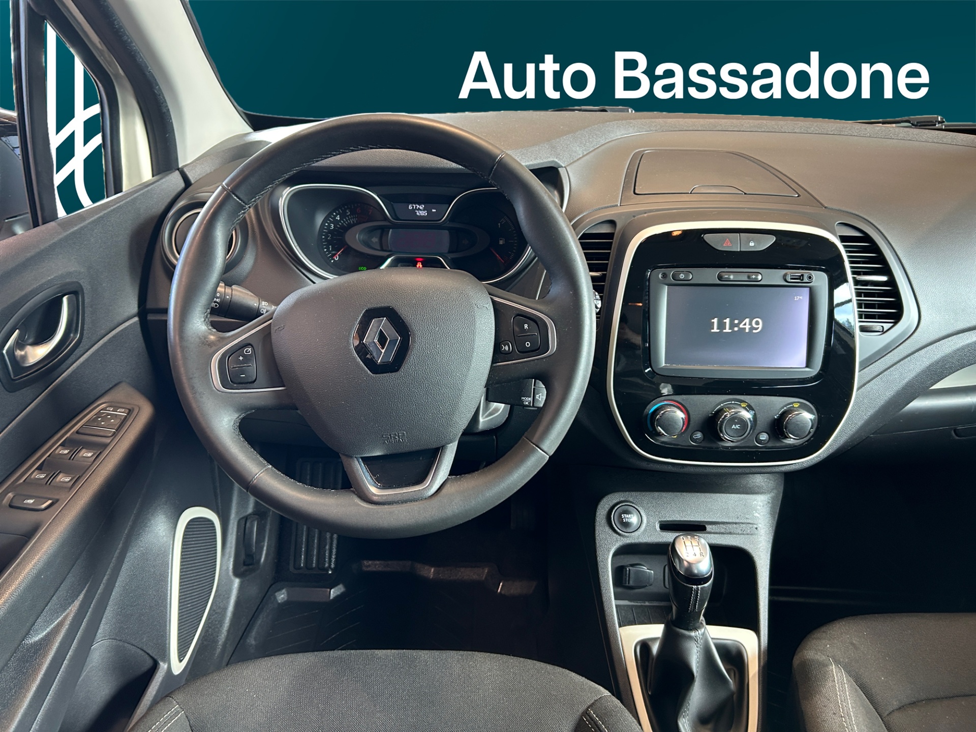RENAULT Captur 2017