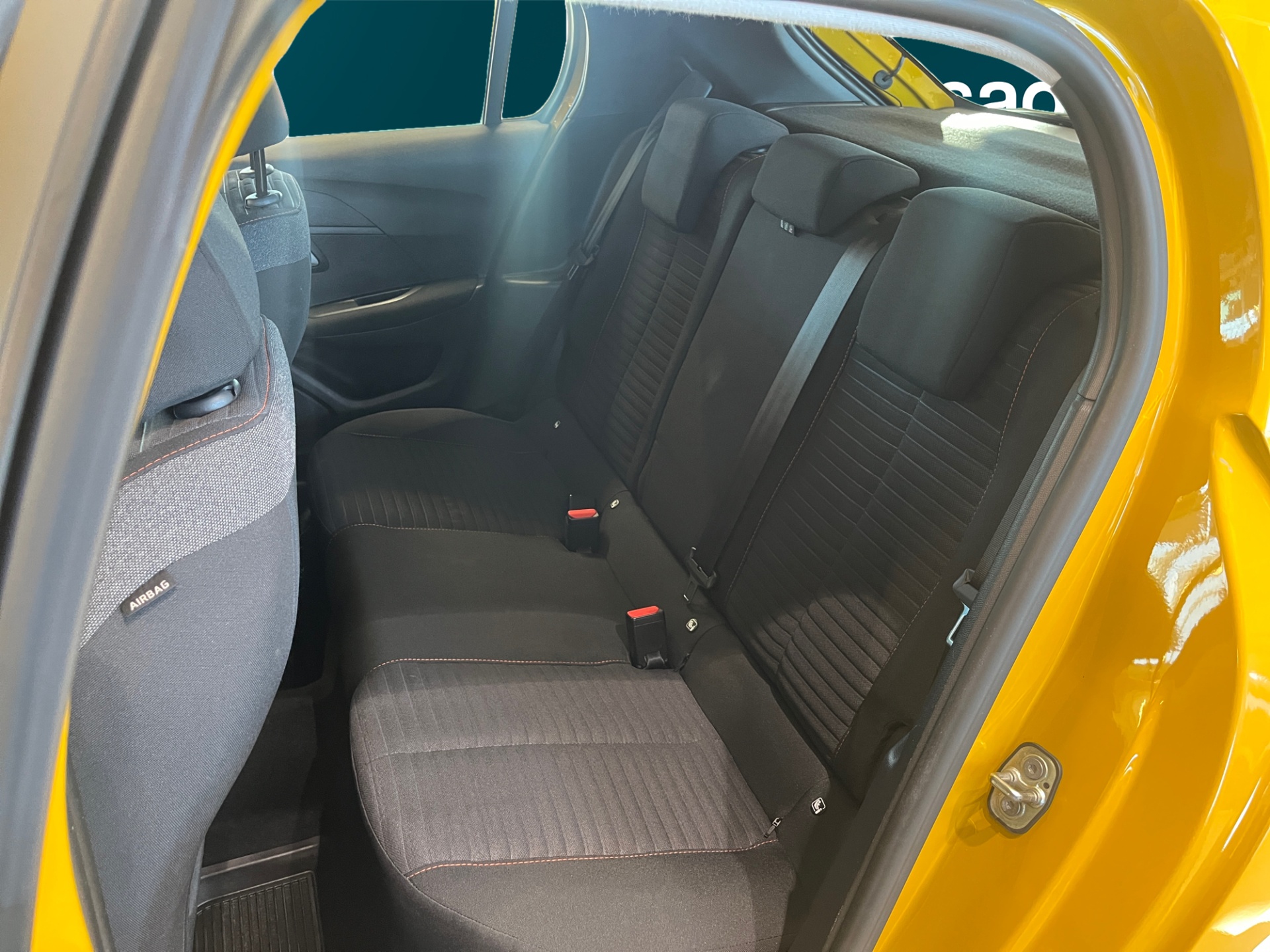 PEUGEOT 208 2020