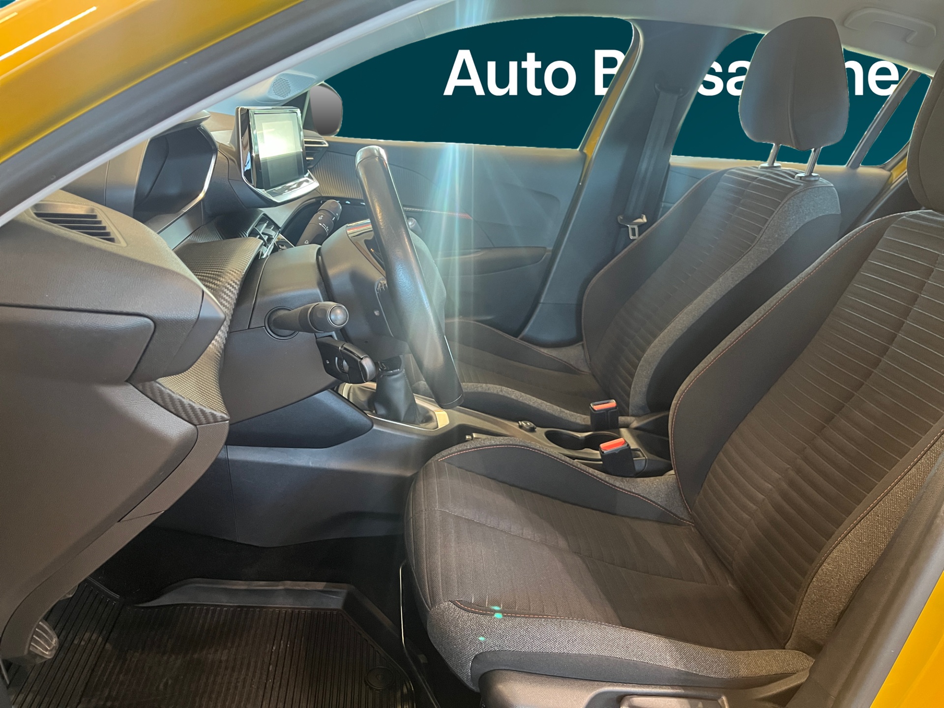 PEUGEOT 208 2020