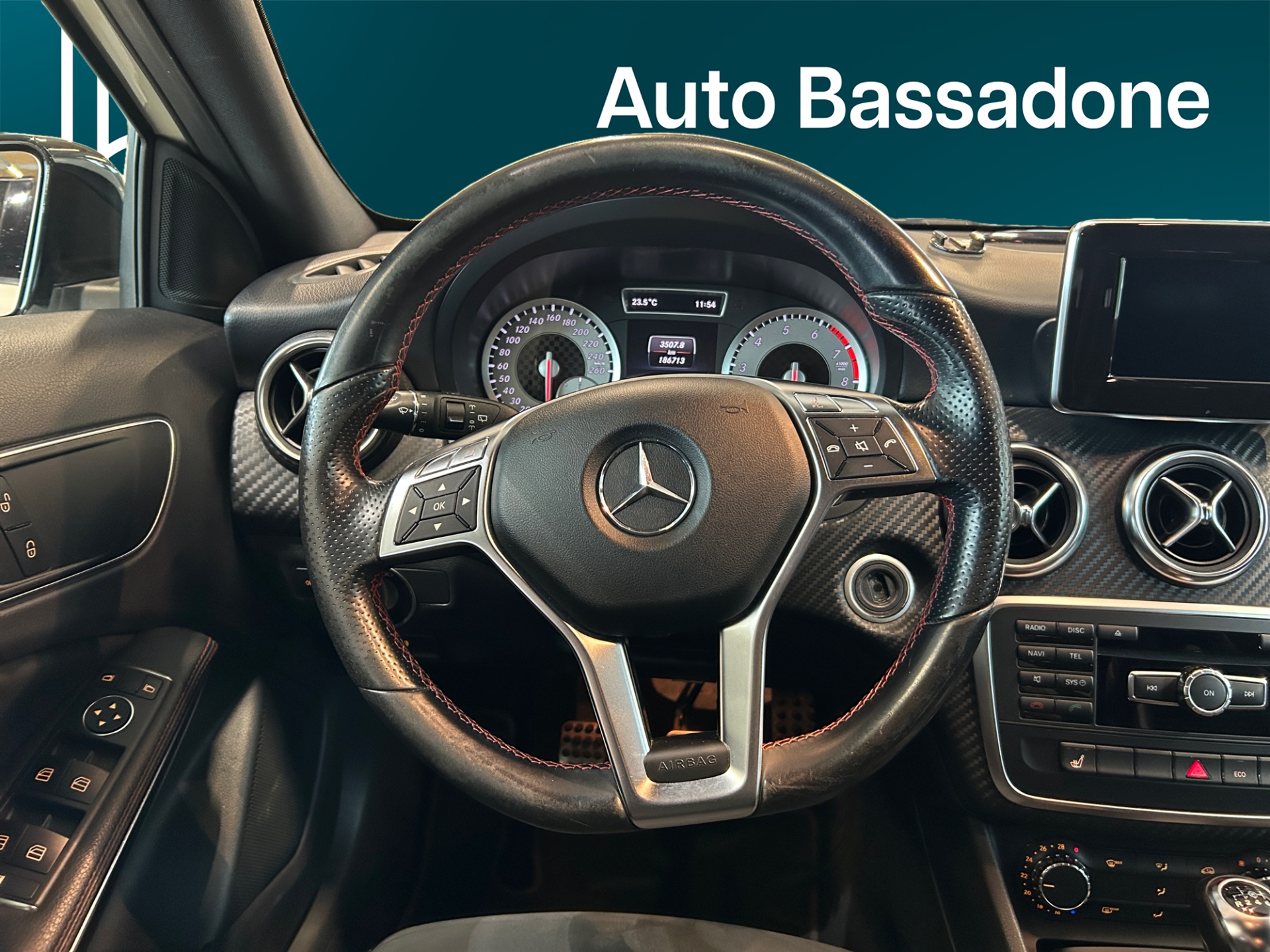 MERCEDES-BENZ A 2014