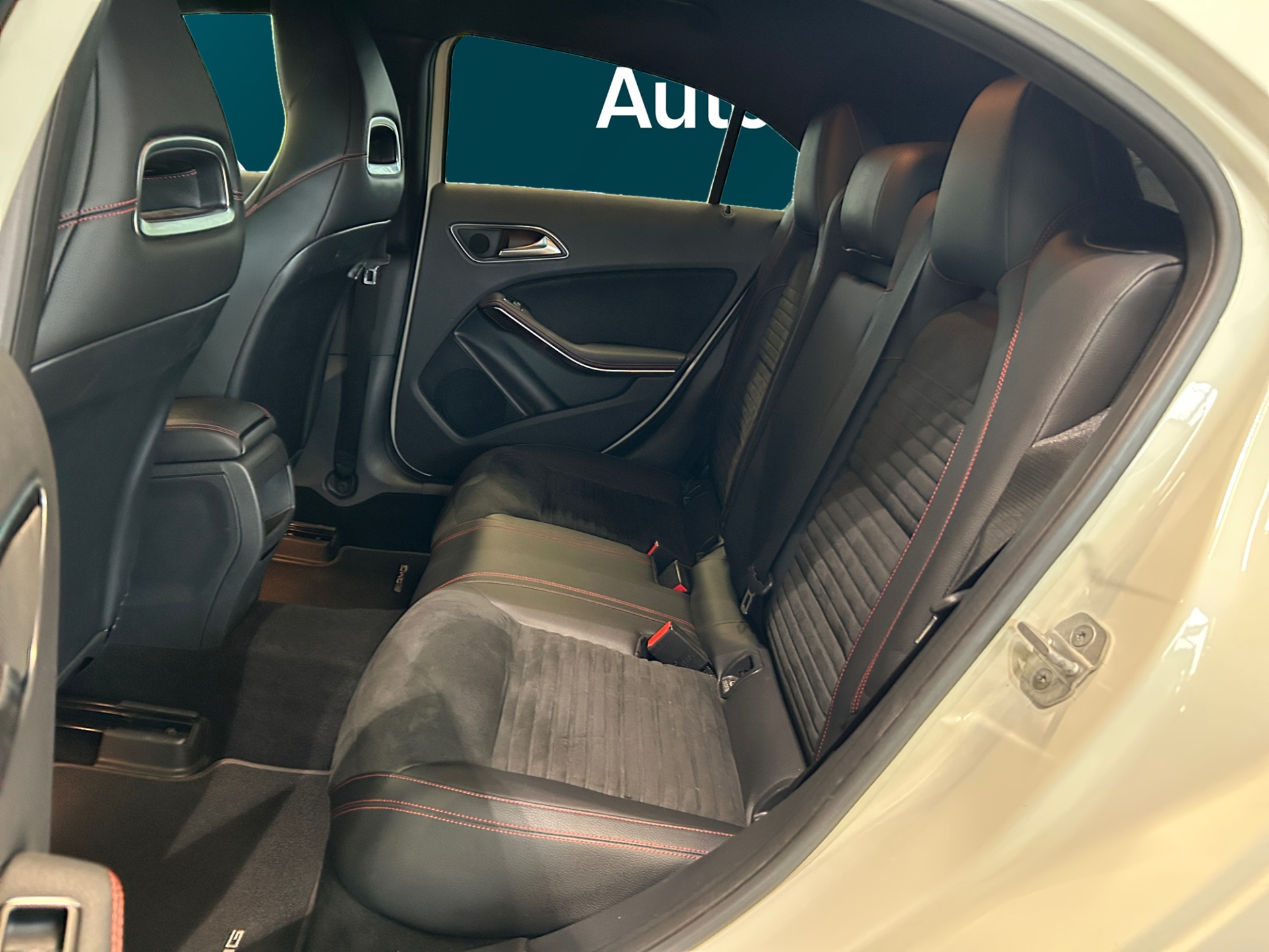 MERCEDES-BENZ A 2014
