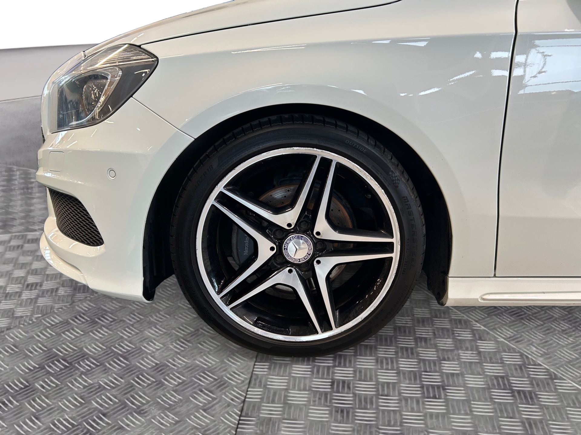 MERCEDES-BENZ A 2014