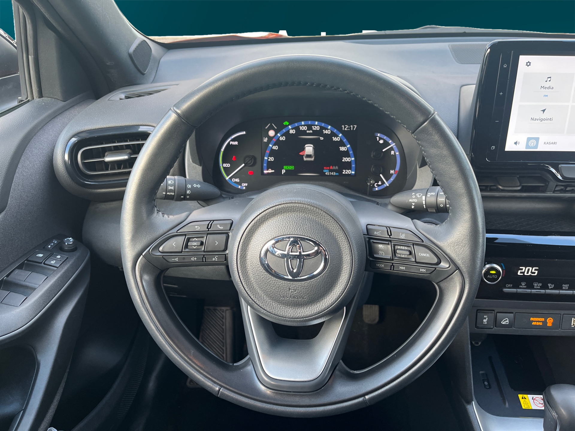 TOYOTA Yaris Cross 2023