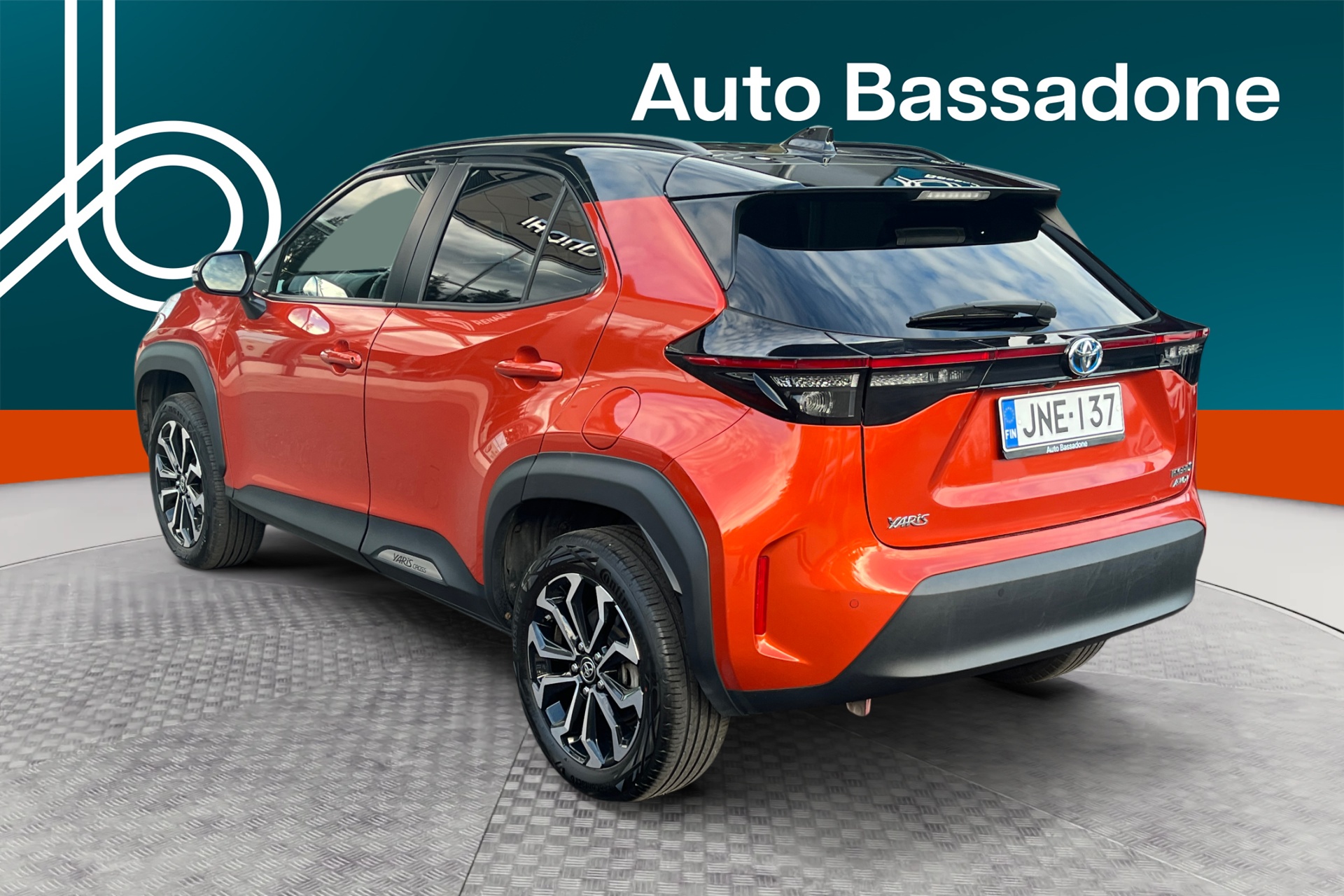 TOYOTA Yaris Cross 2023