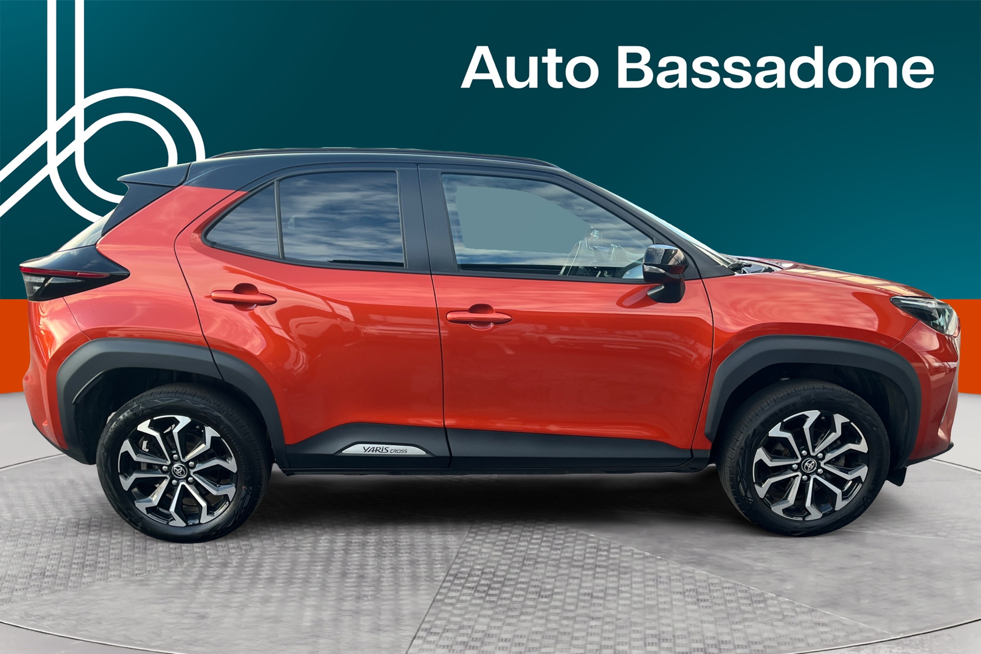 TOYOTA Yaris Cross 2023