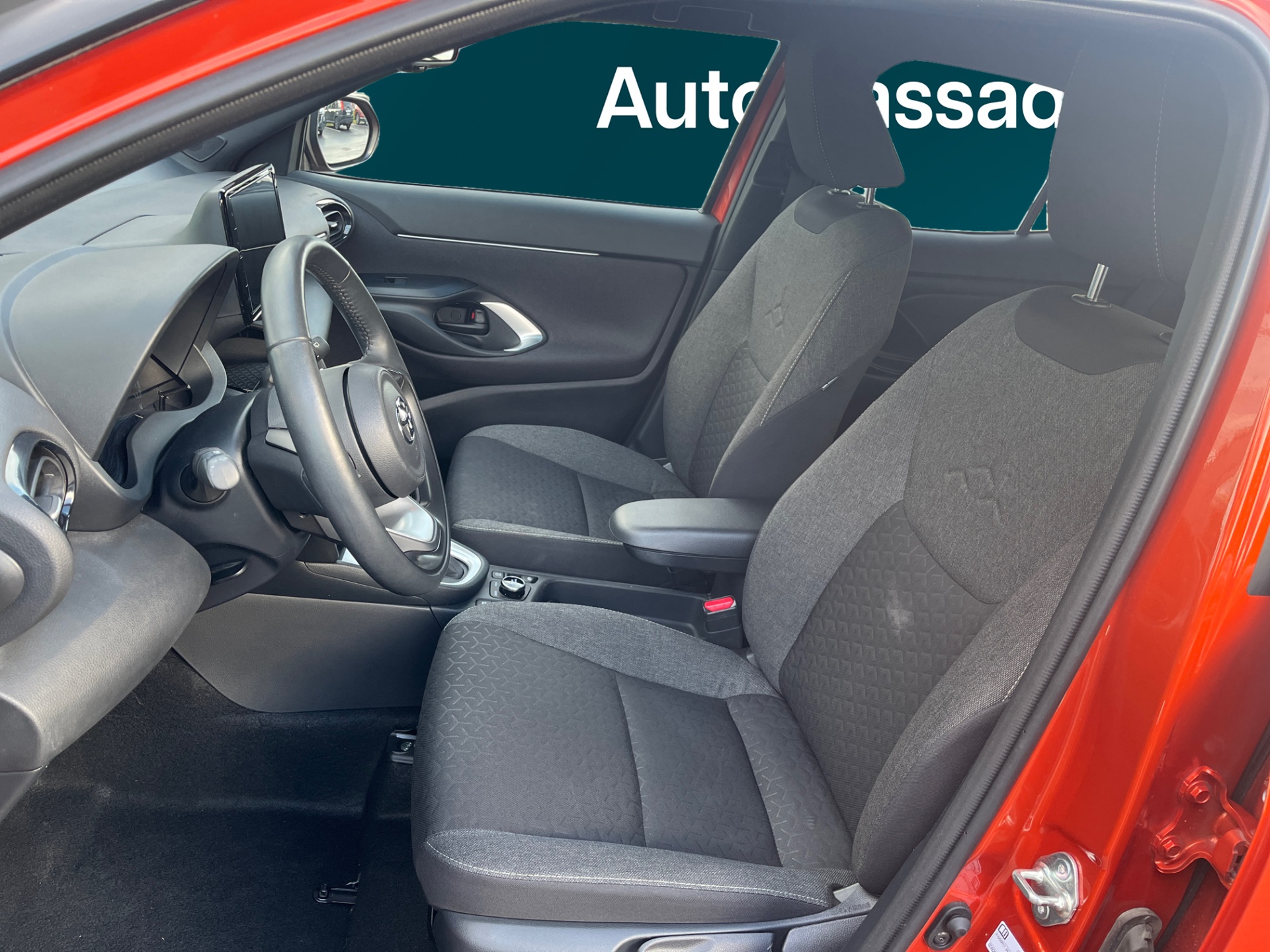 TOYOTA Yaris Cross 2023