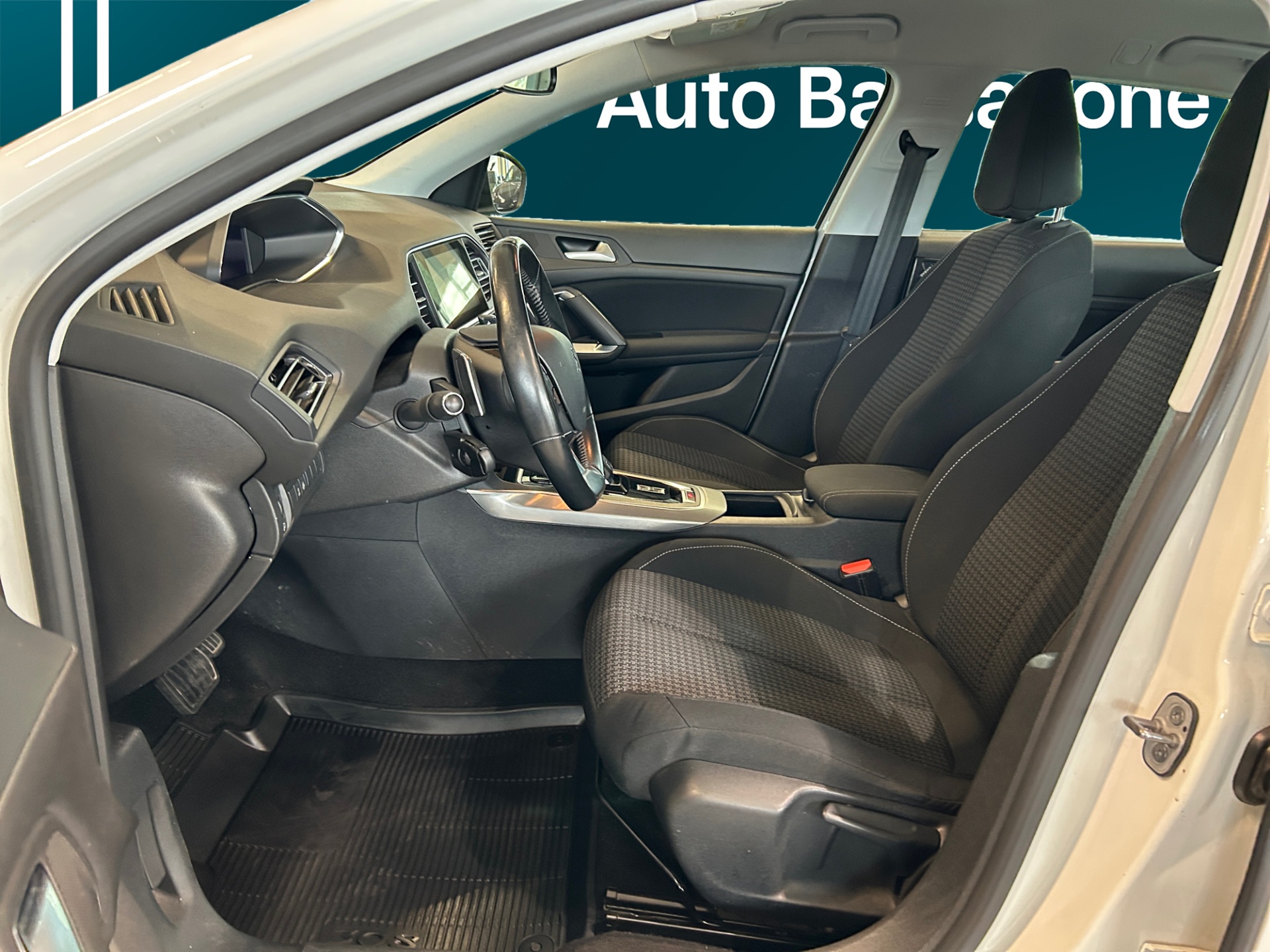 PEUGEOT 308 2021