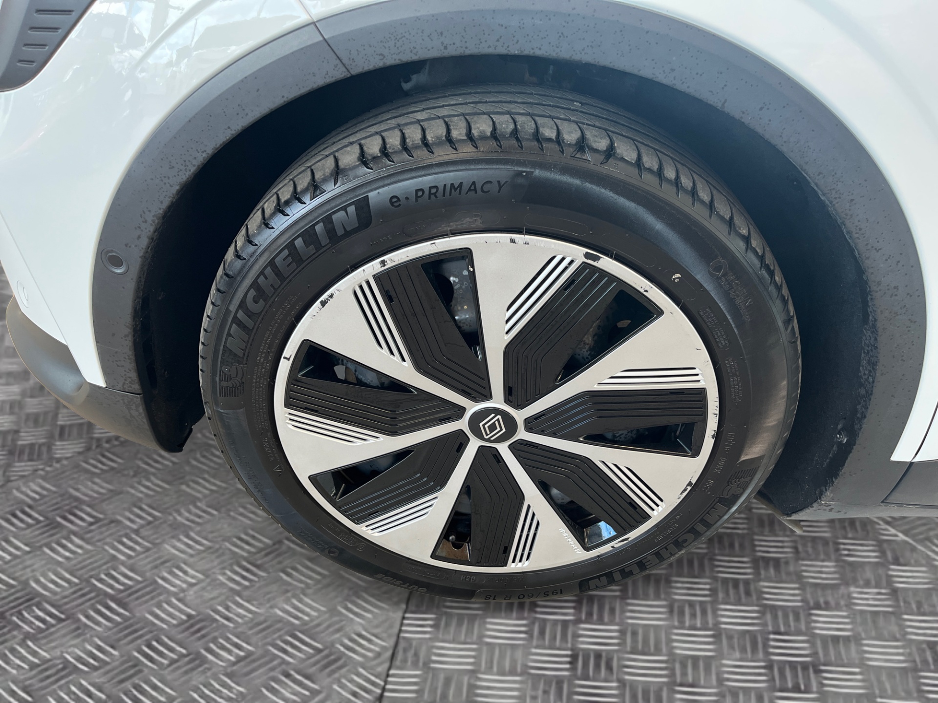 RENAULT Megane 2023