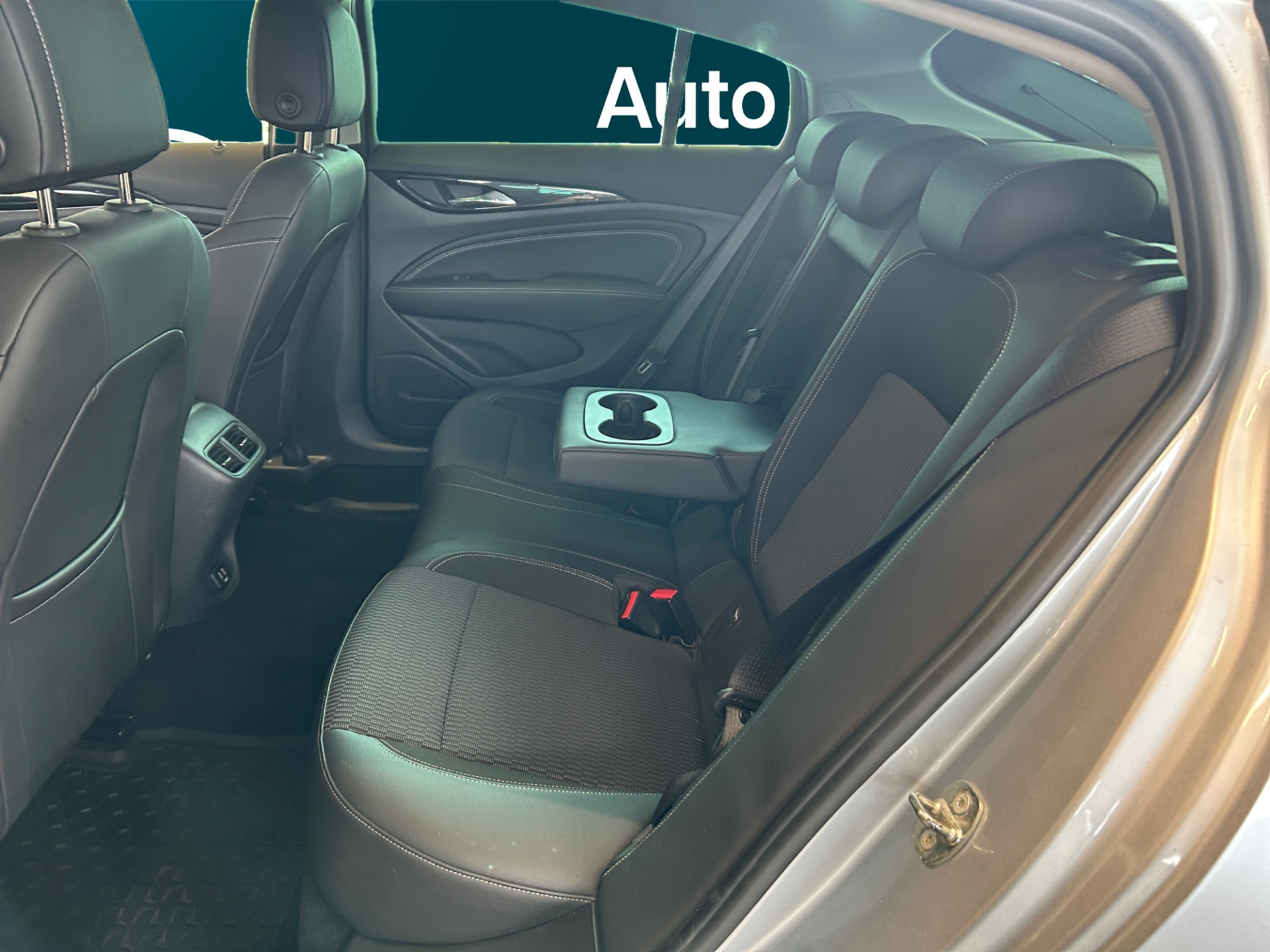OPEL Insignia 2017