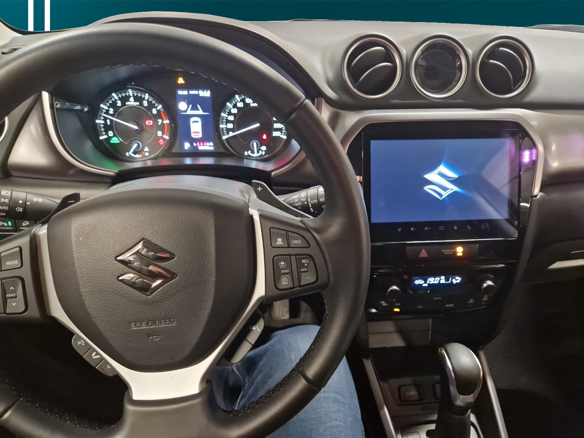 SUZUKI Vitara 2025