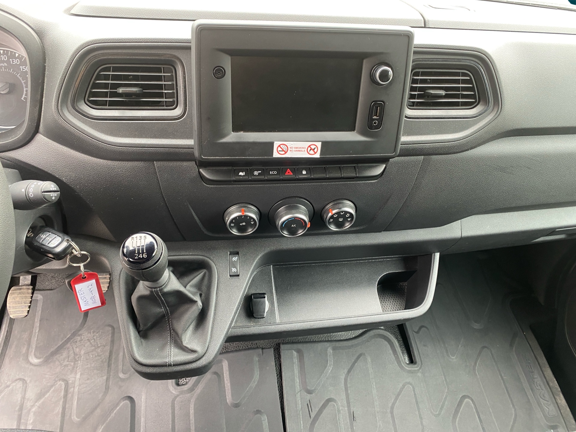 RENAULT Master 2023
