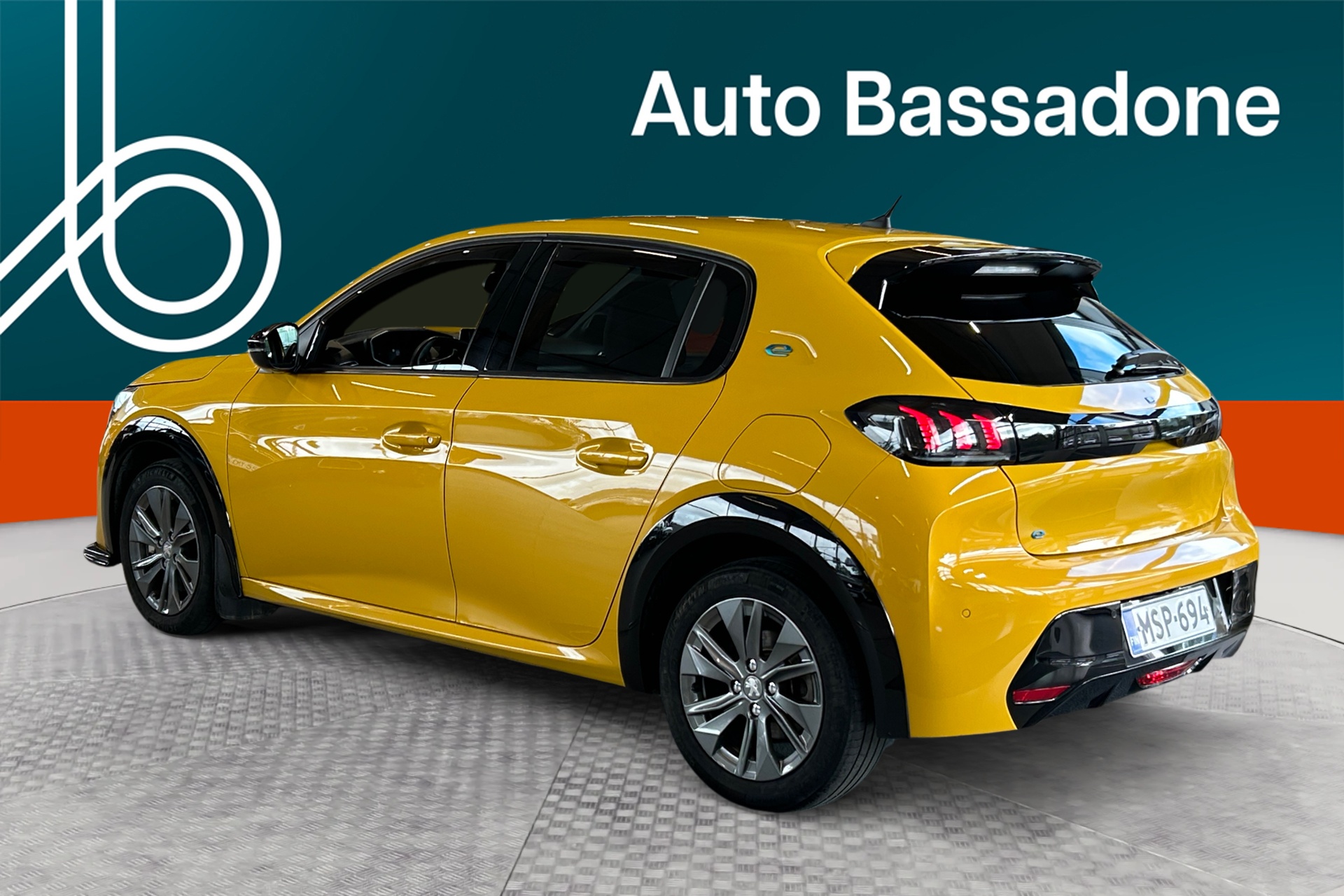 PEUGEOT e-208 2023