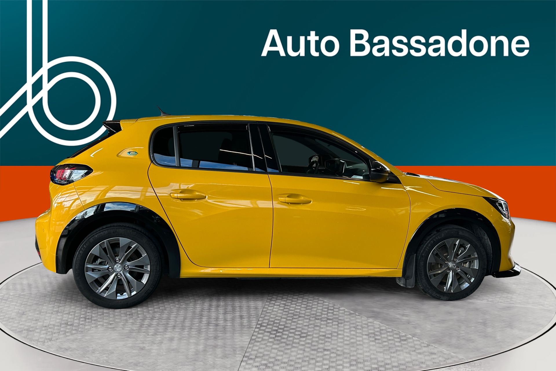 PEUGEOT e-208 2023