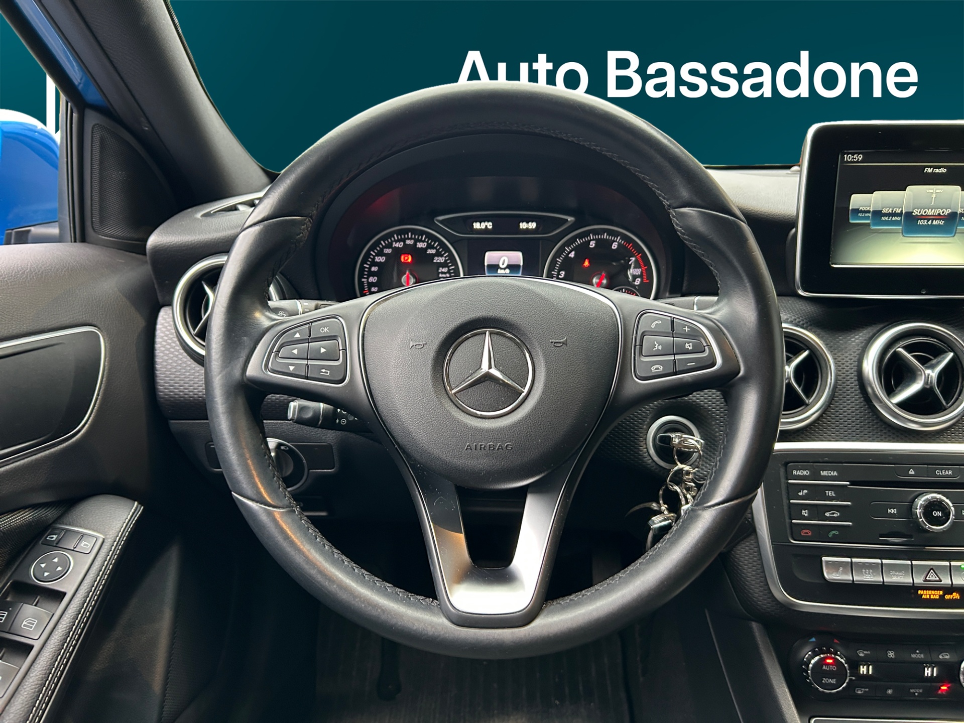 MERCEDES-BENZ A 2016