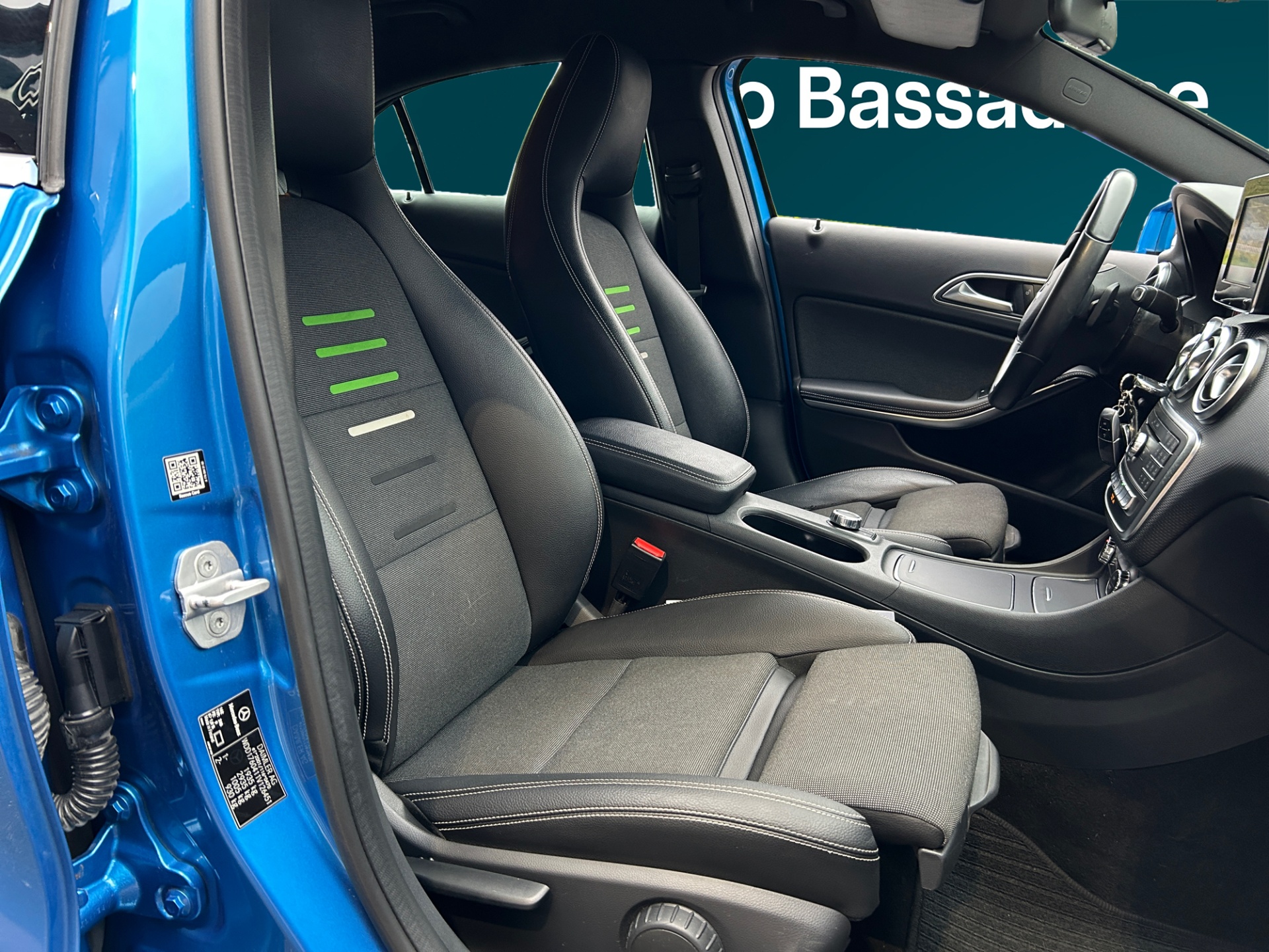 MERCEDES-BENZ A 2016