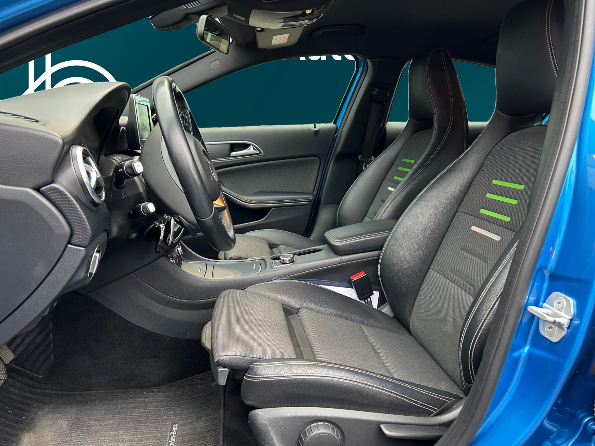 MERCEDES-BENZ A 2016