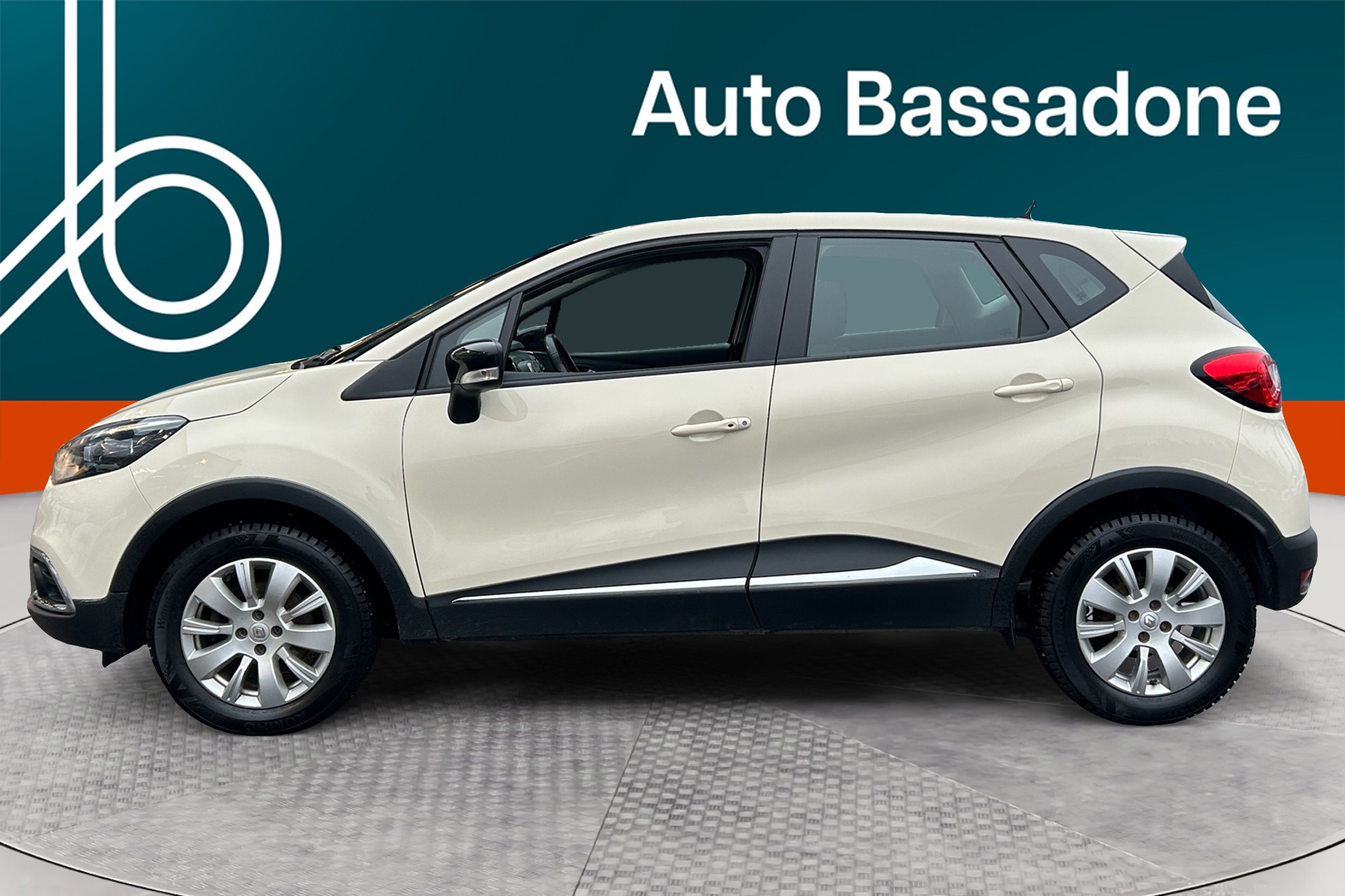 RENAULT Captur 2015