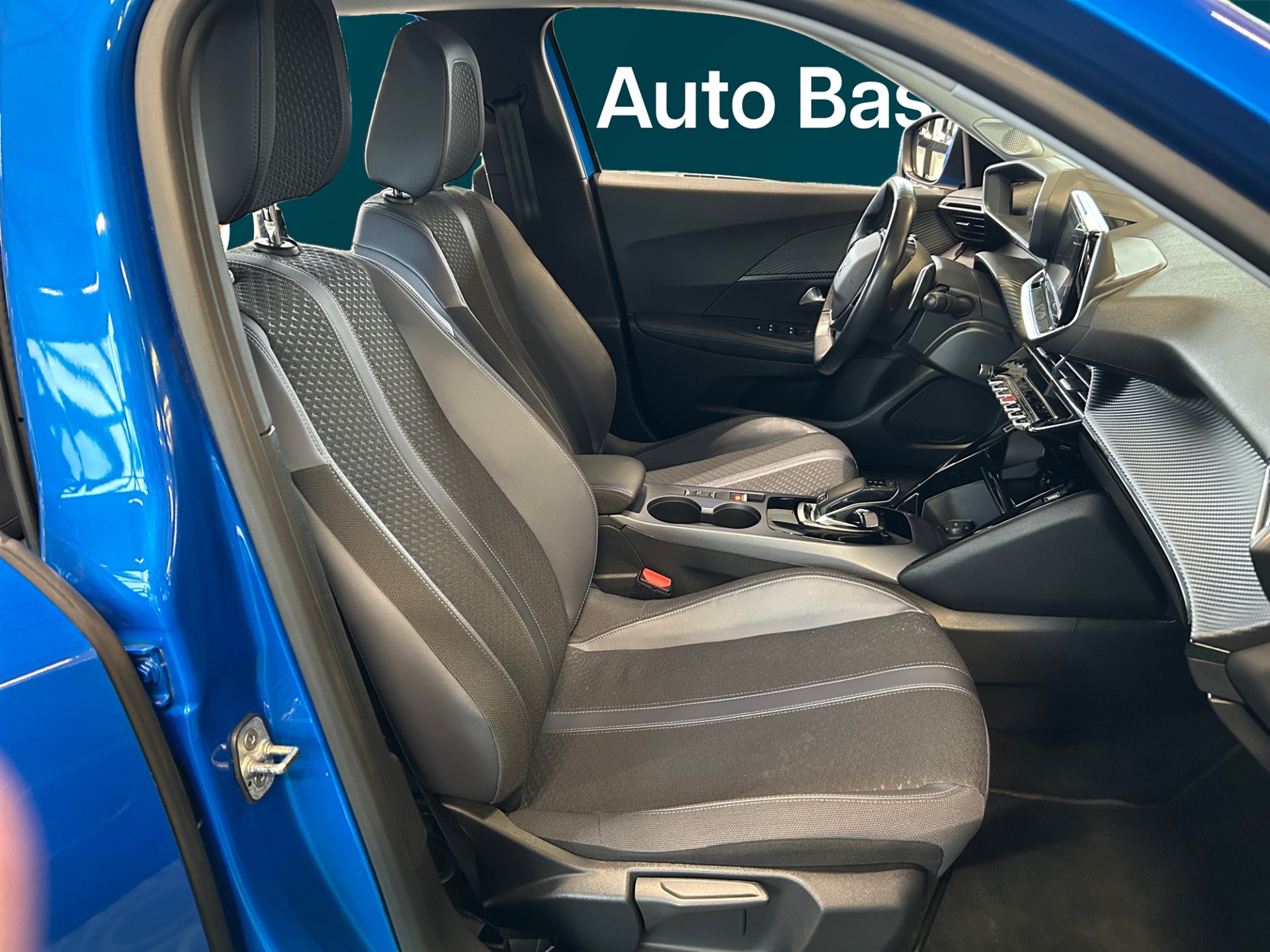 PEUGEOT 2008 2020