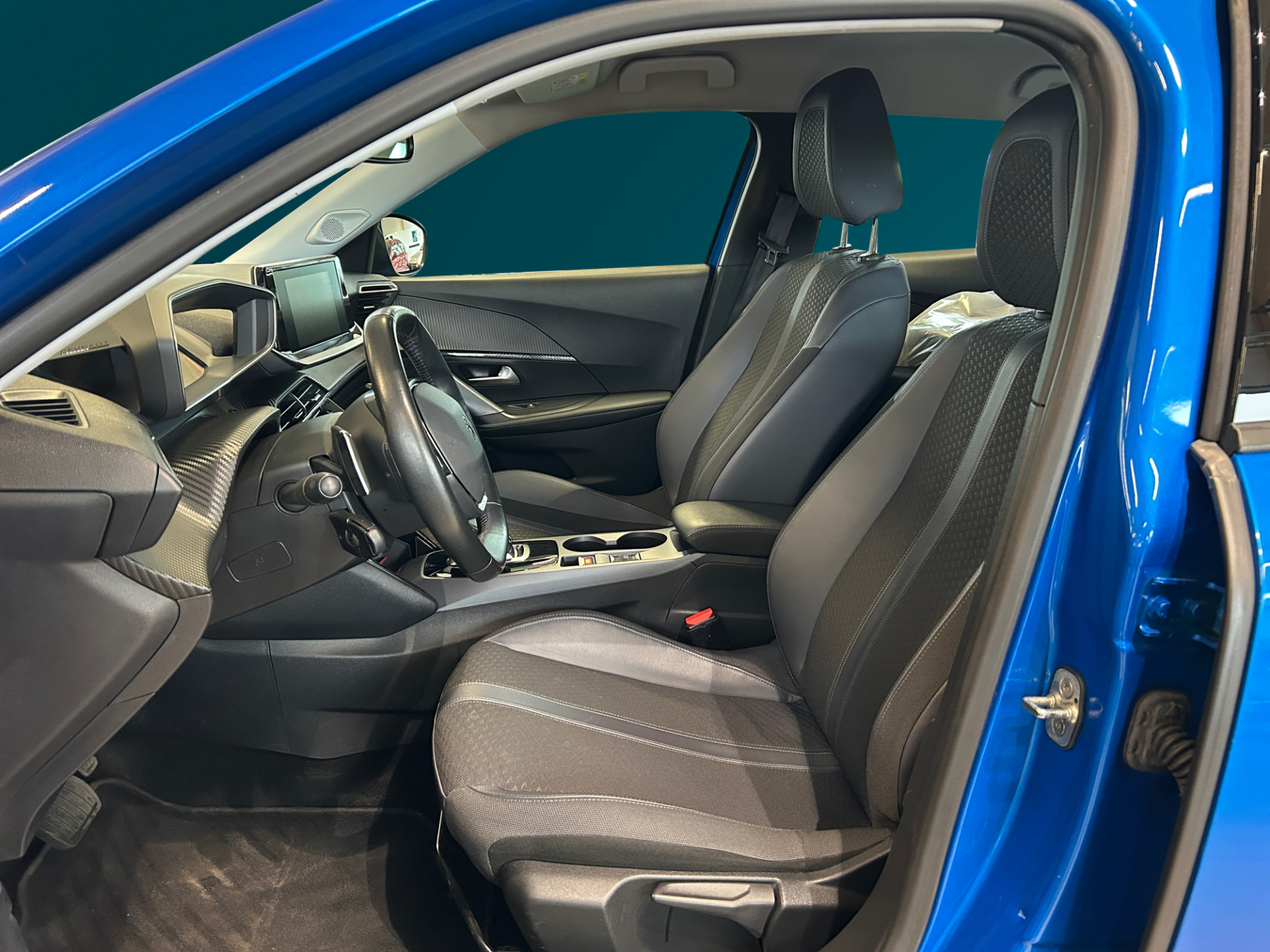 PEUGEOT 2008 2020