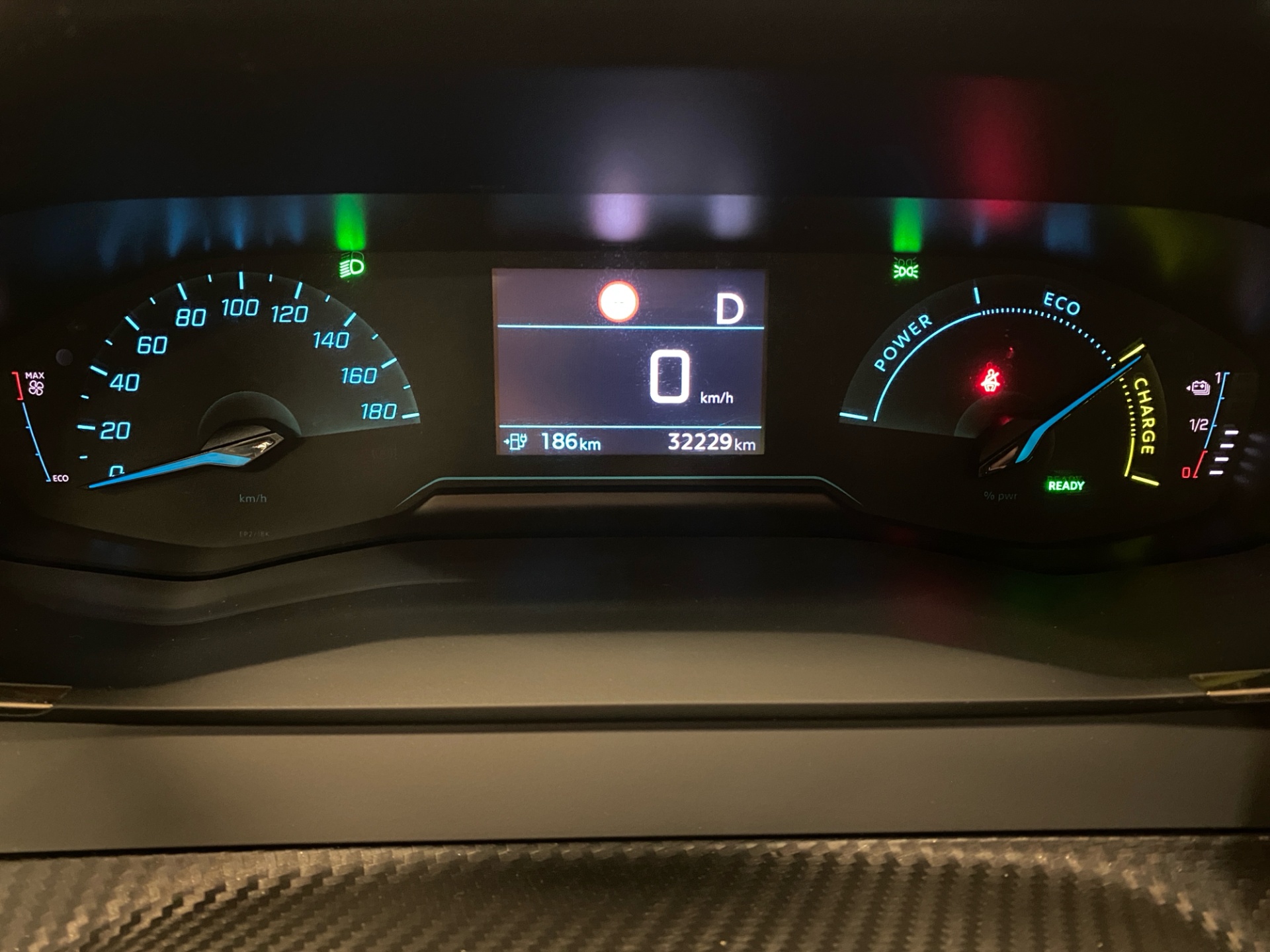 Peugeot e-2008 2023