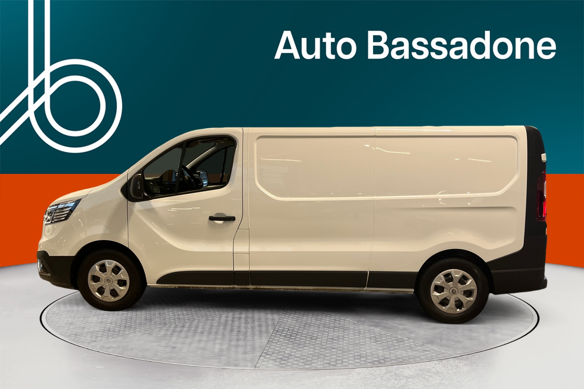 RENAULT Trafic 2024