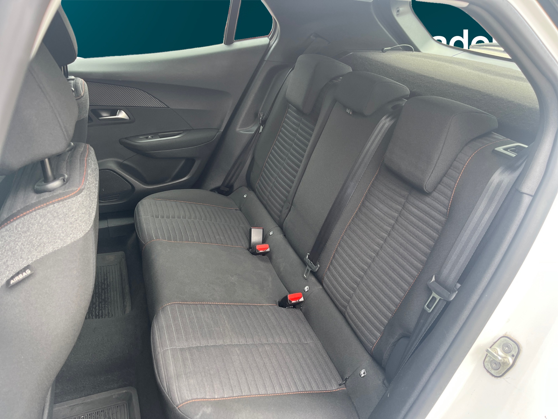 PEUGEOT 2008 2021