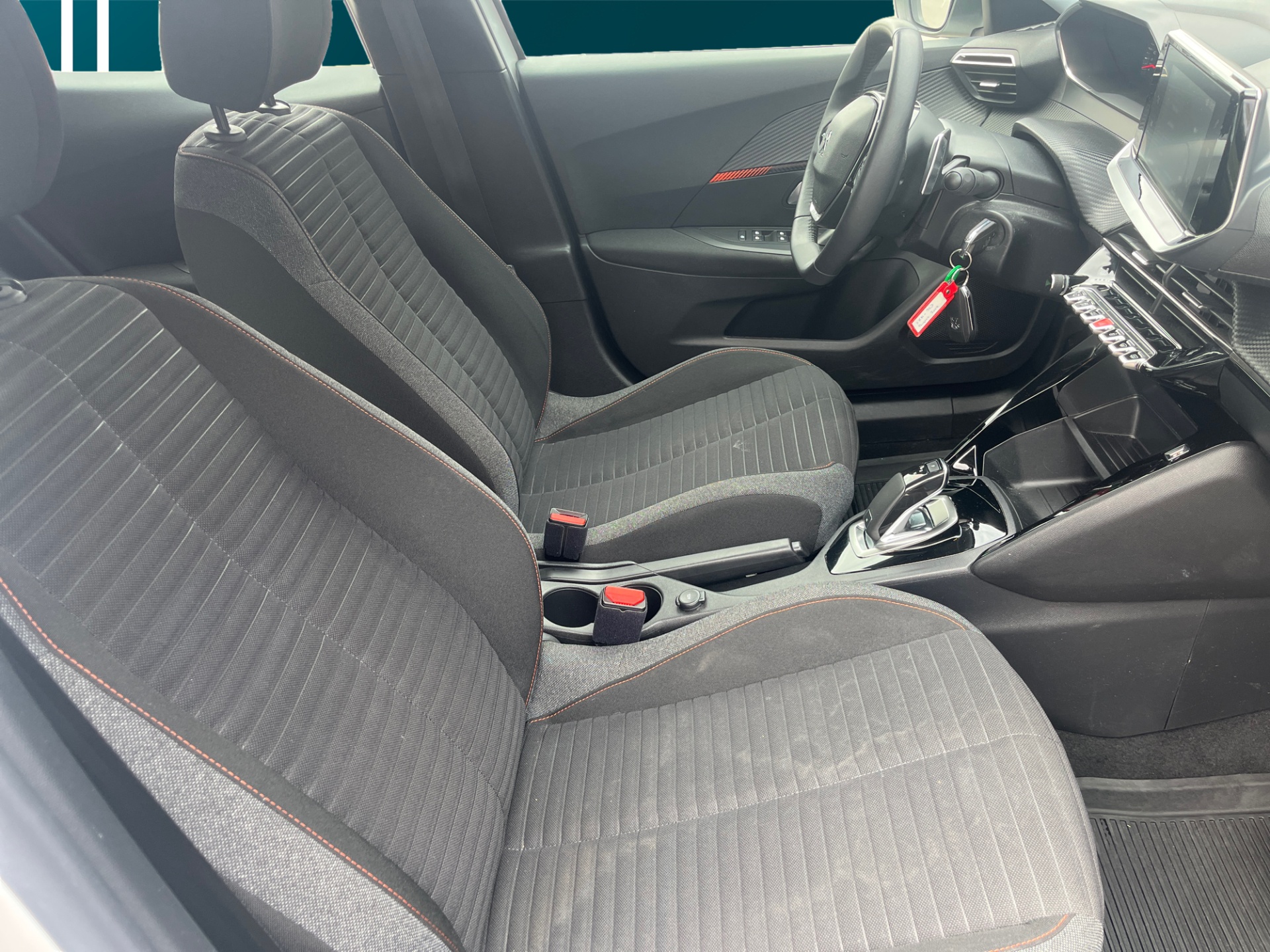 PEUGEOT 2008 2021