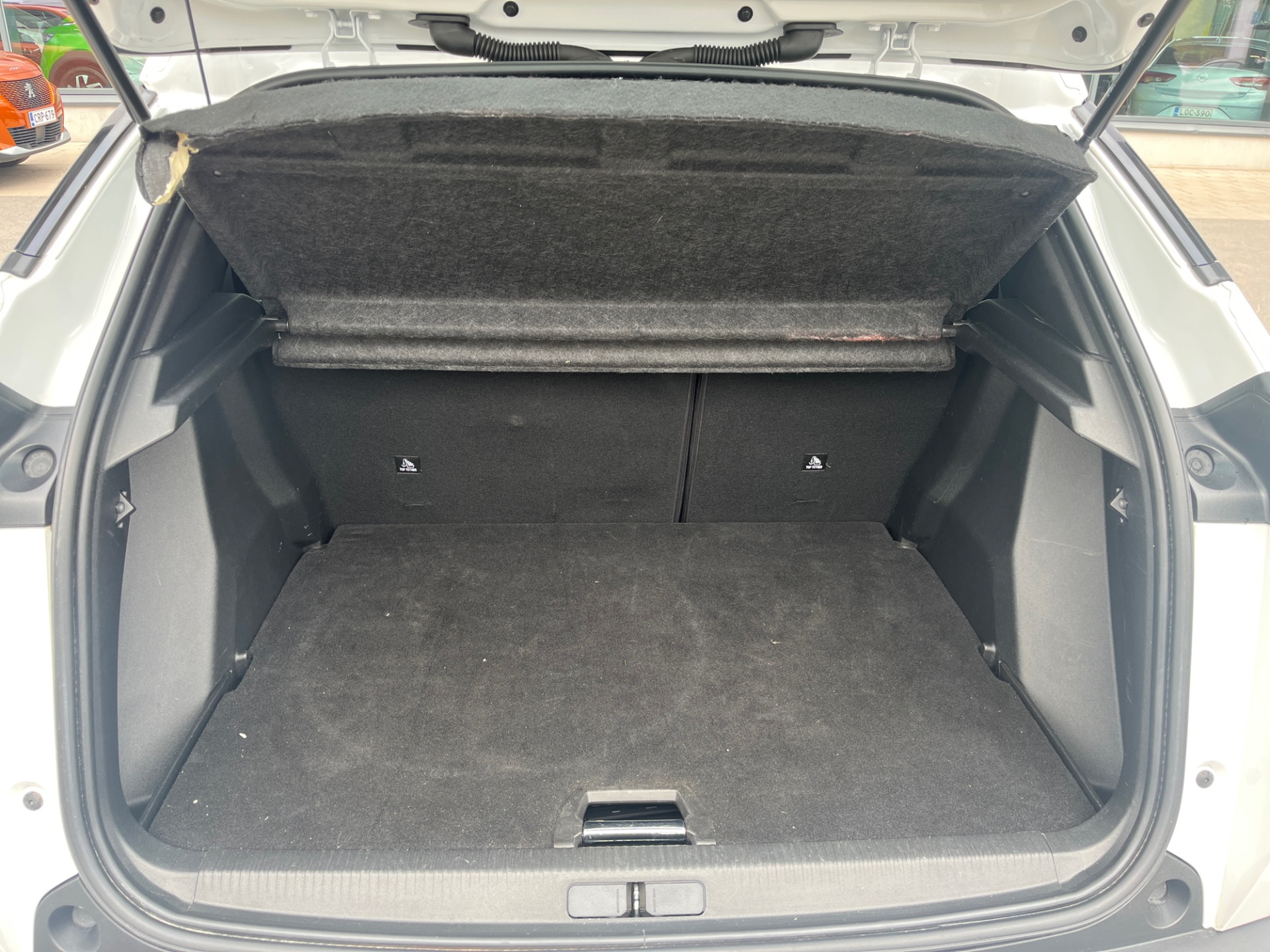 PEUGEOT 2008 2021