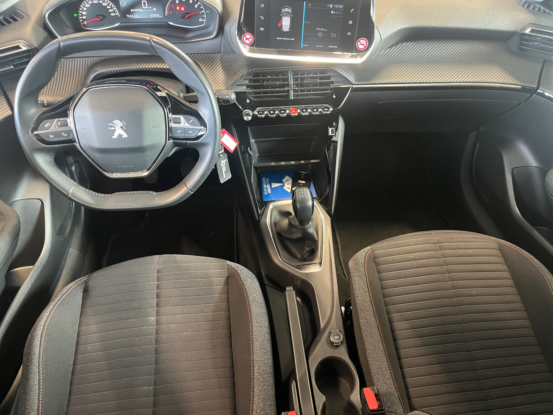 PEUGEOT 208 2022