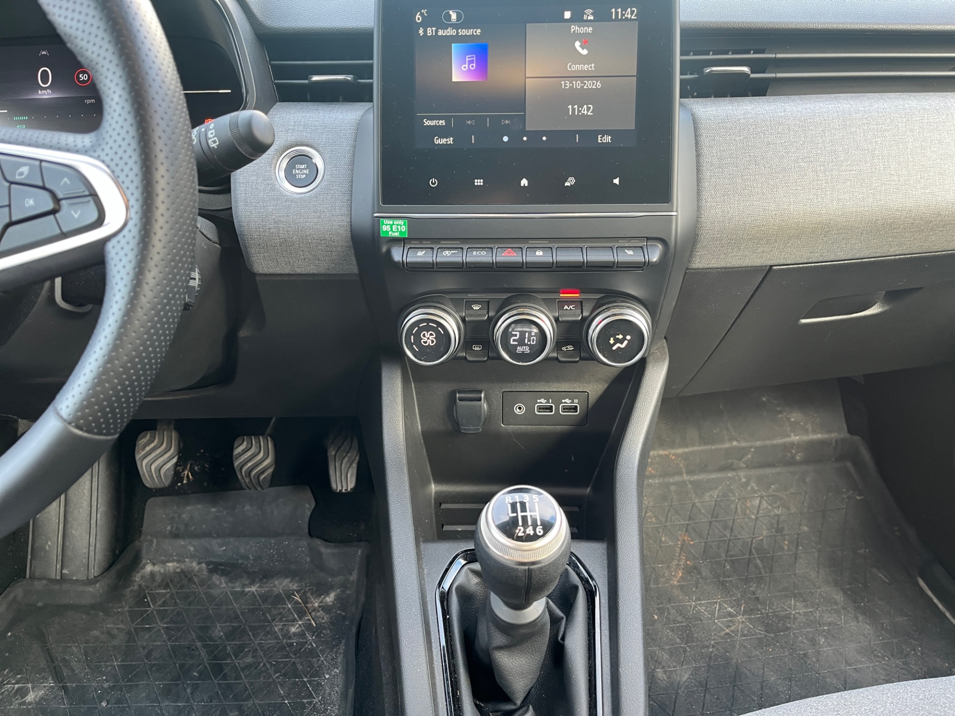 RENAULT Clio 2025