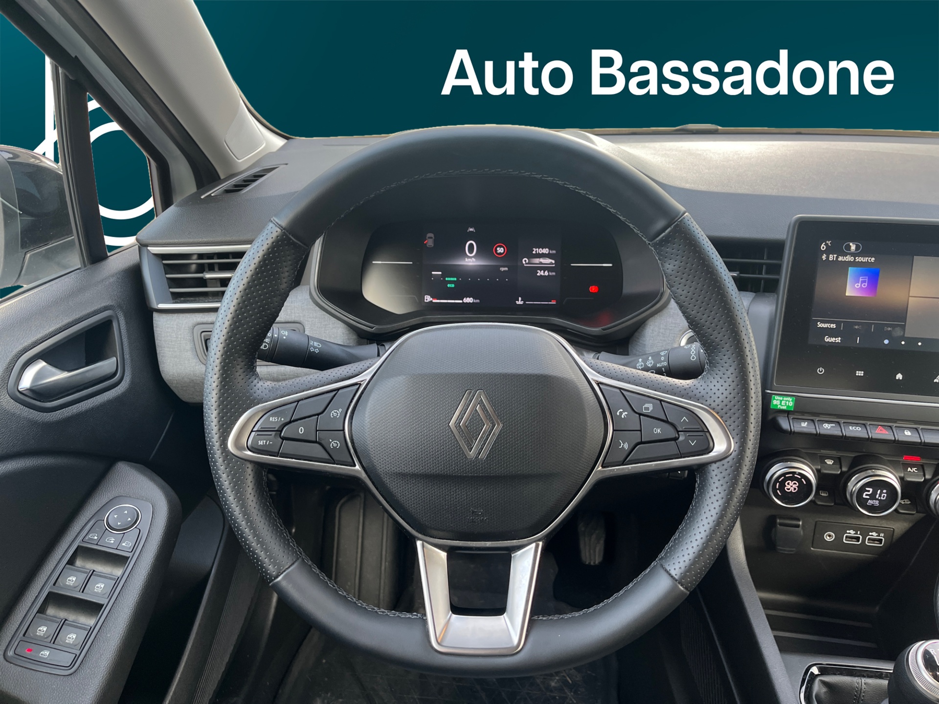 RENAULT Clio 2025