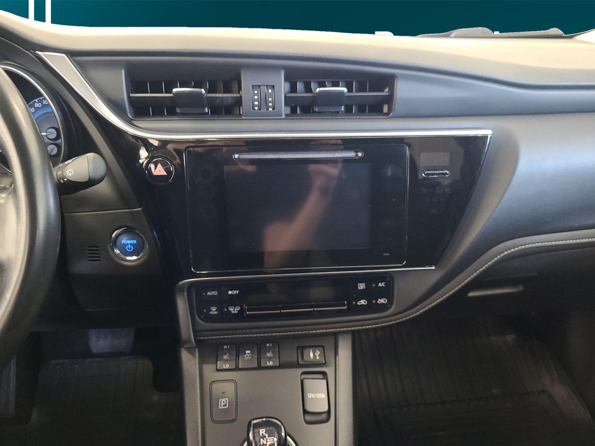 TOYOTA Auris 2017