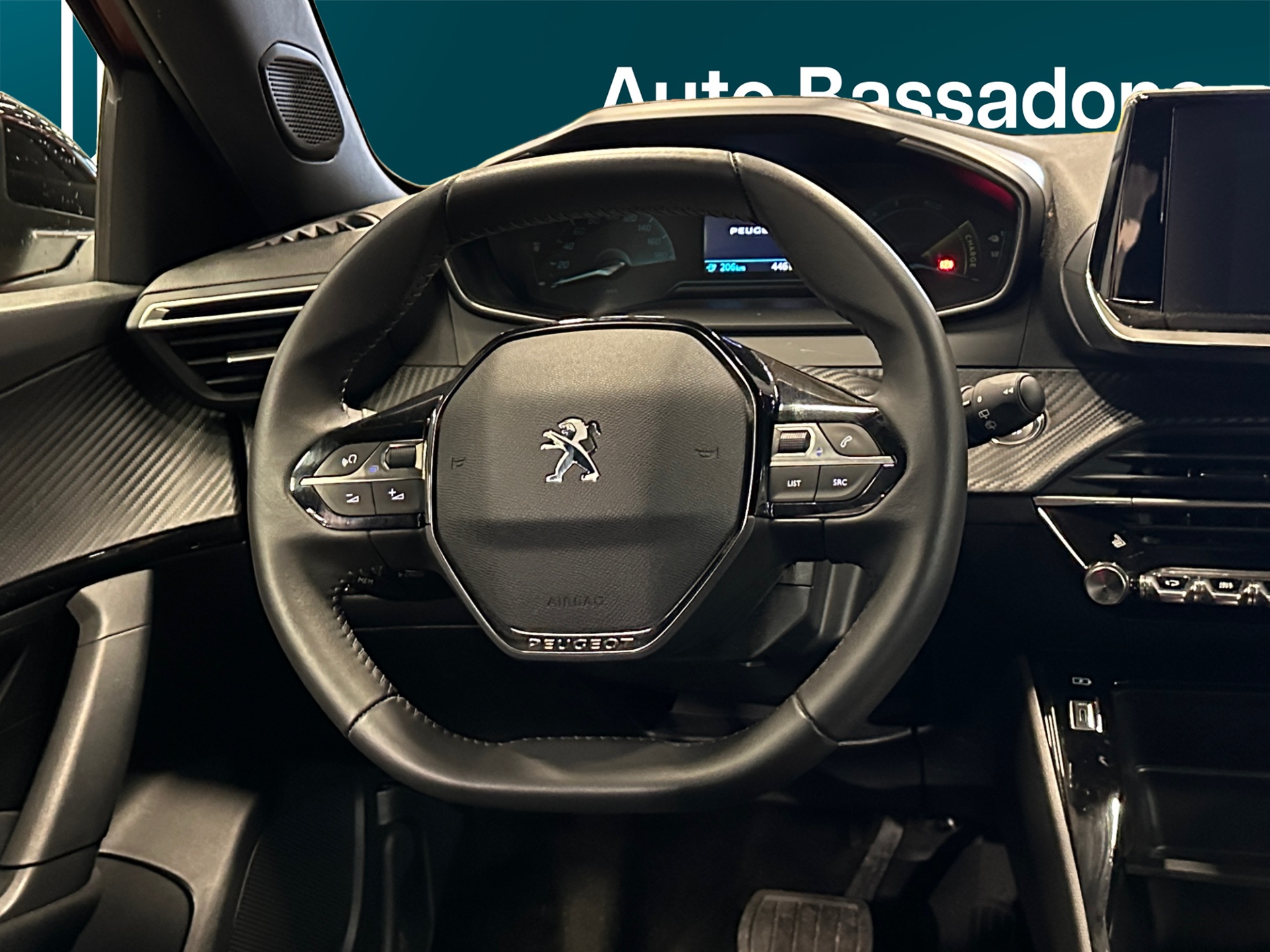 PEUGEOT e-2008 2023