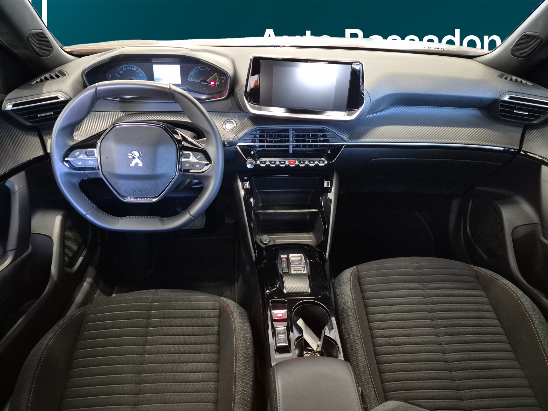PEUGEOT e-2008 2023