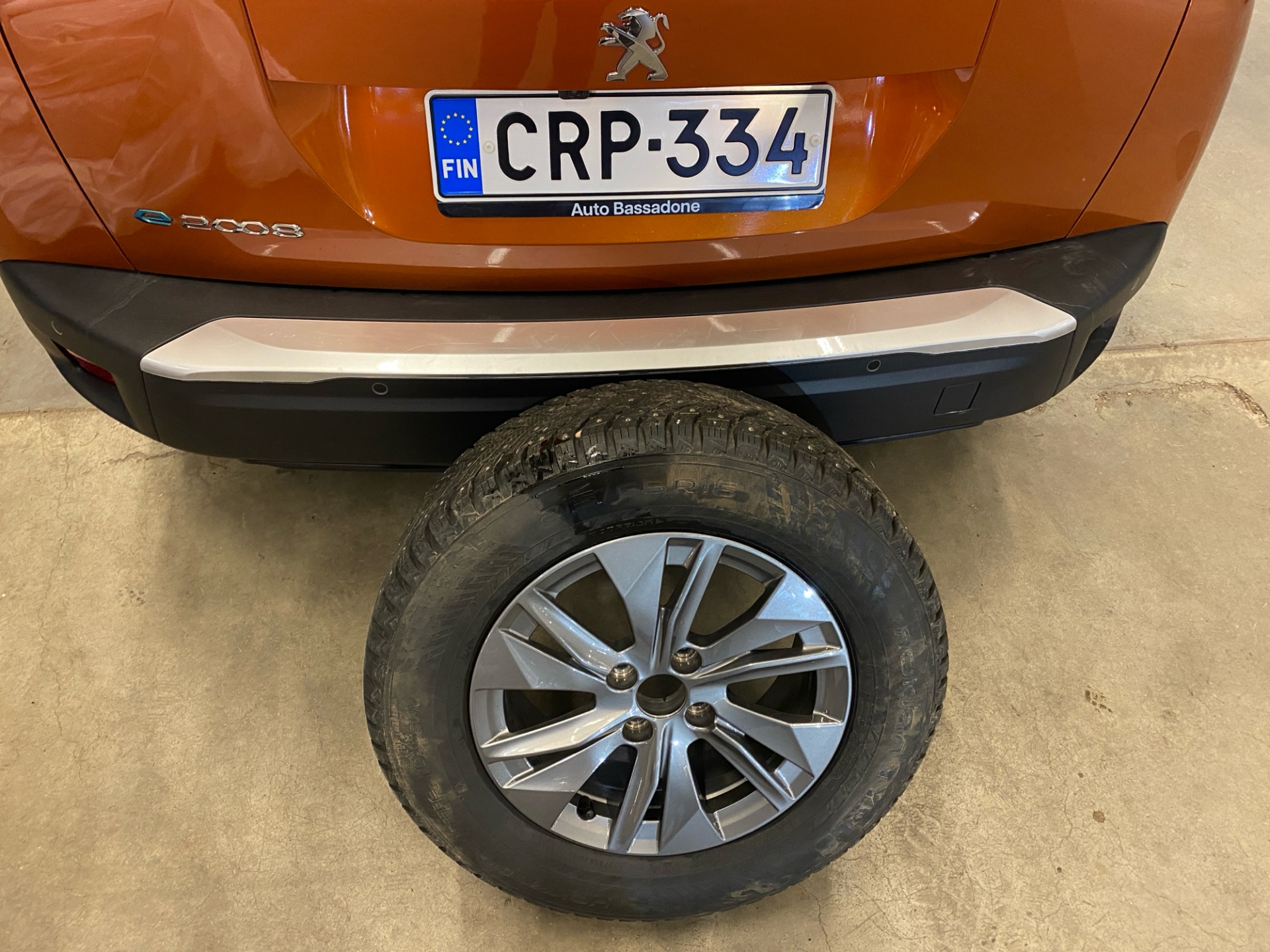 PEUGEOT e-2008 2023