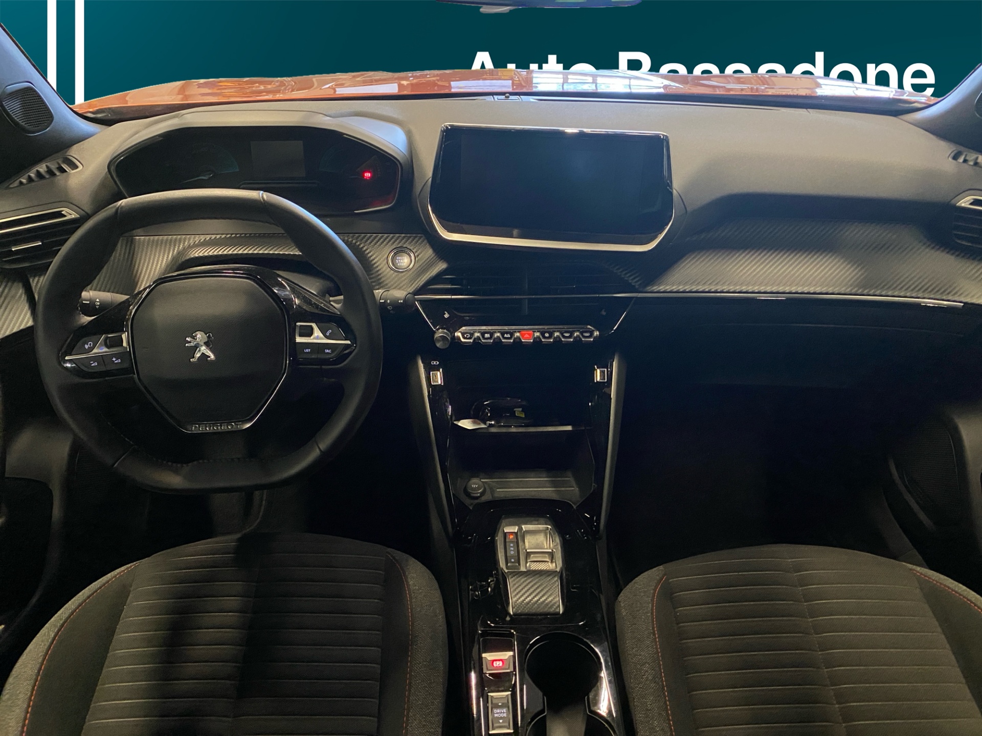 PEUGEOT e-2008 2023