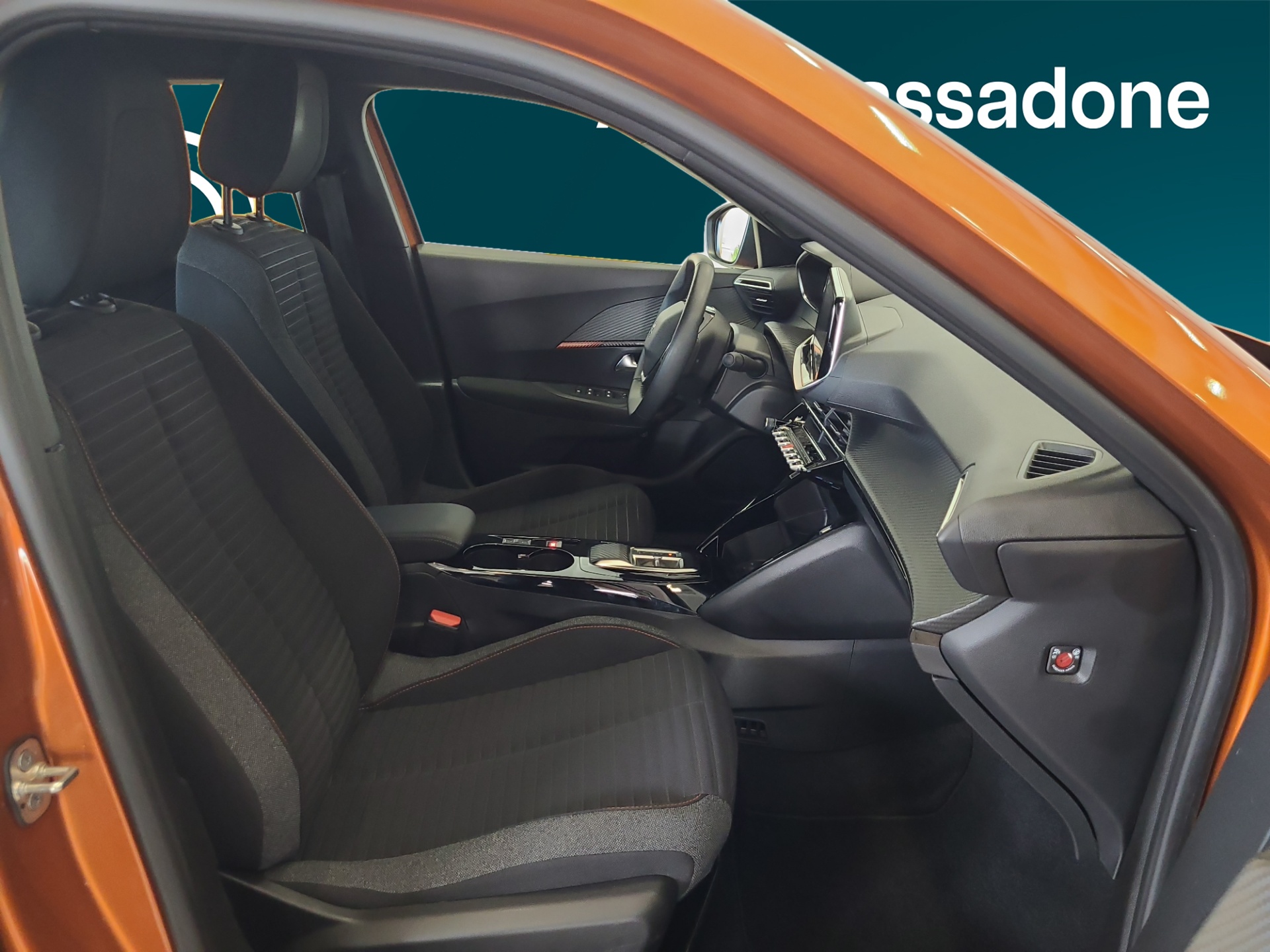 PEUGEOT e-2008 2023
