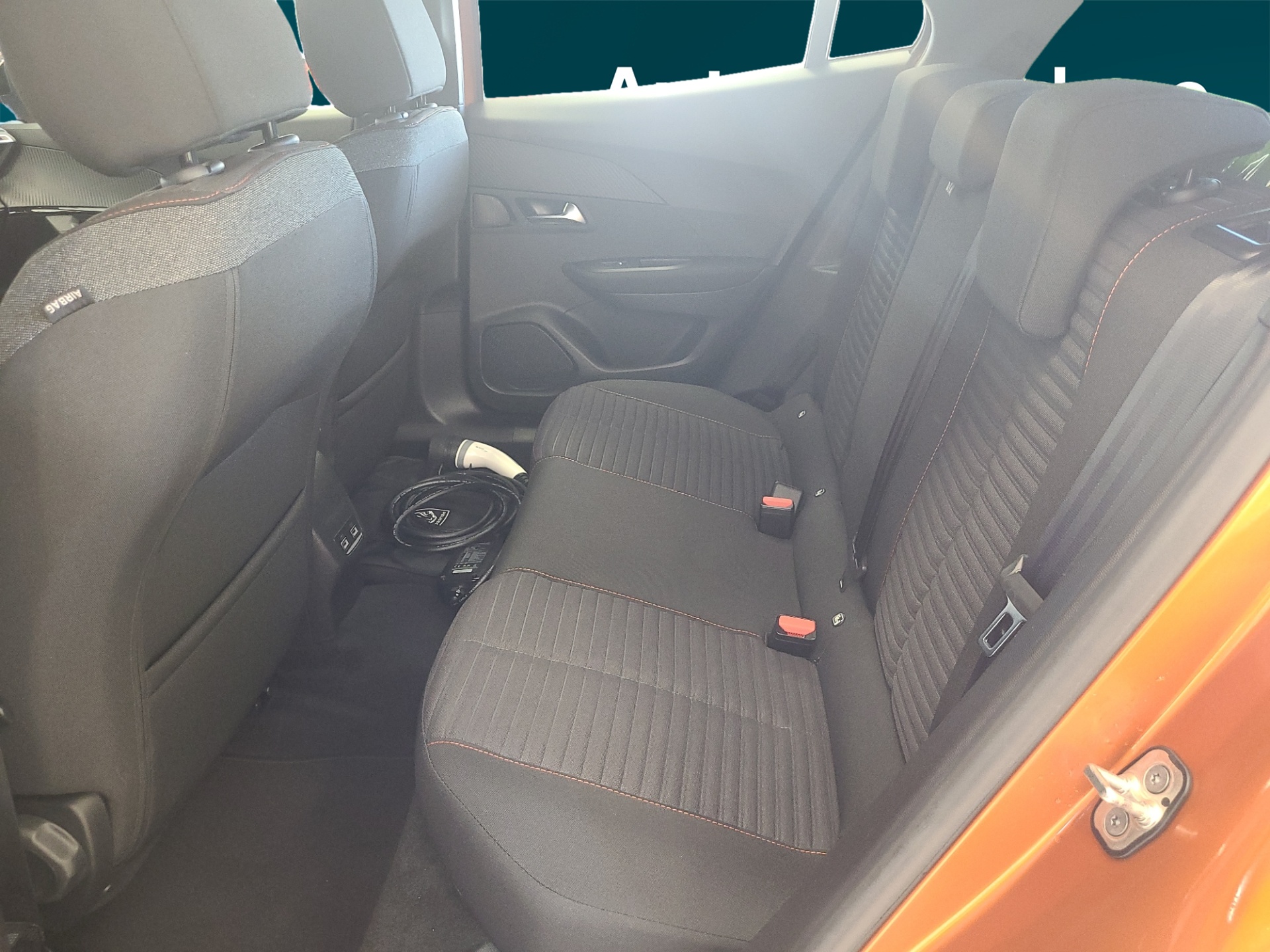 PEUGEOT e-2008 2023