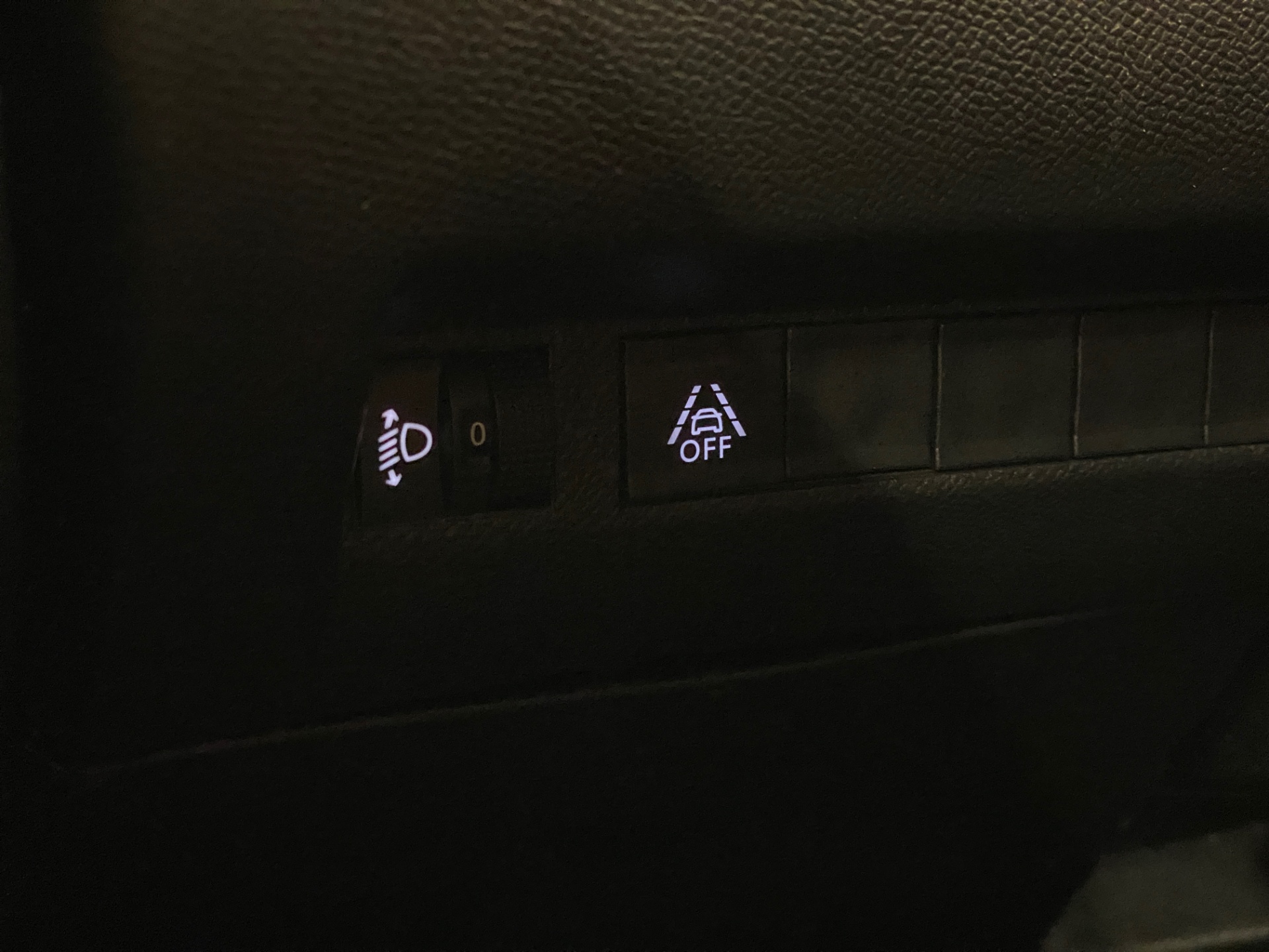 Peugeot e-2008 2023