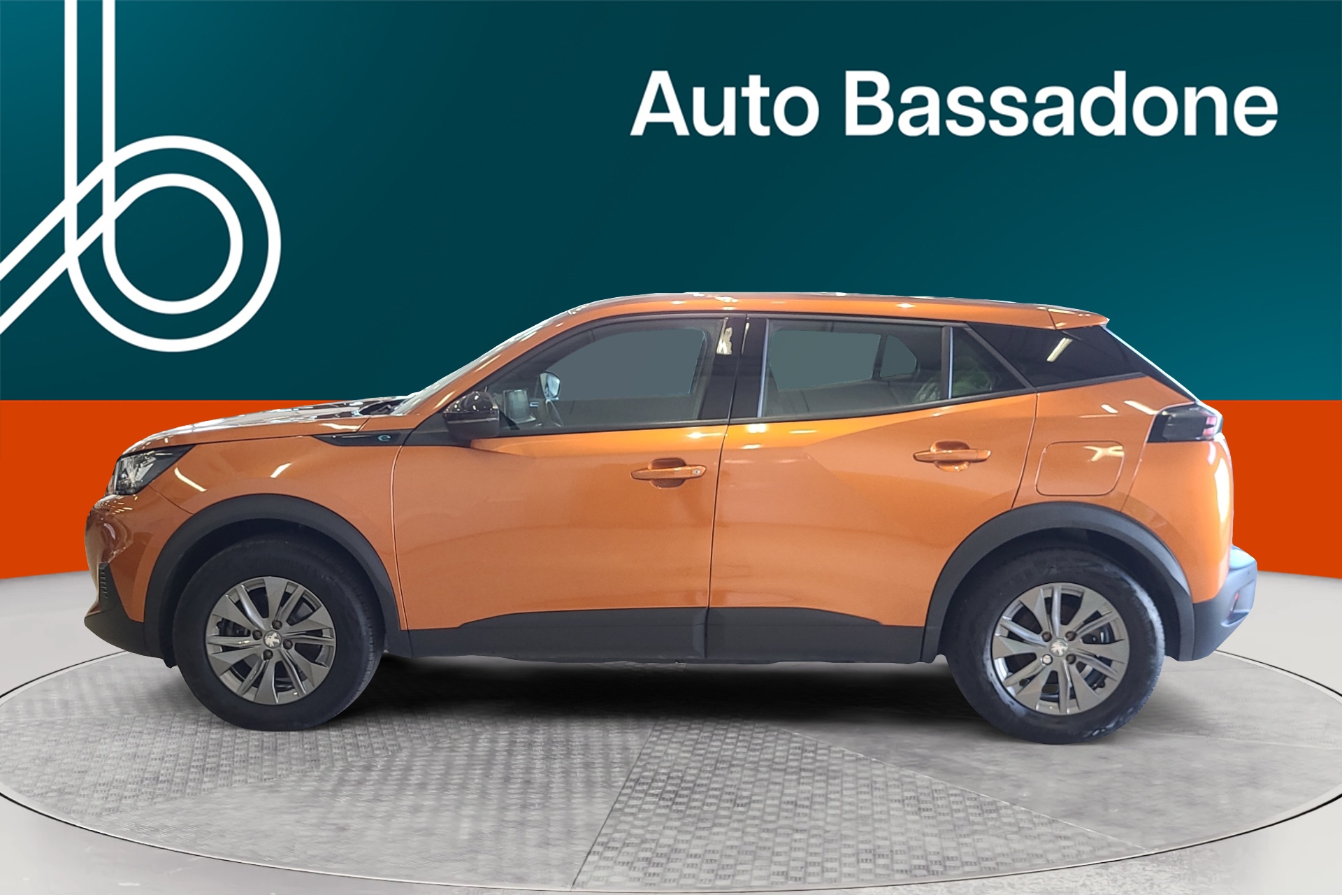 PEUGEOT e-2008 2023
