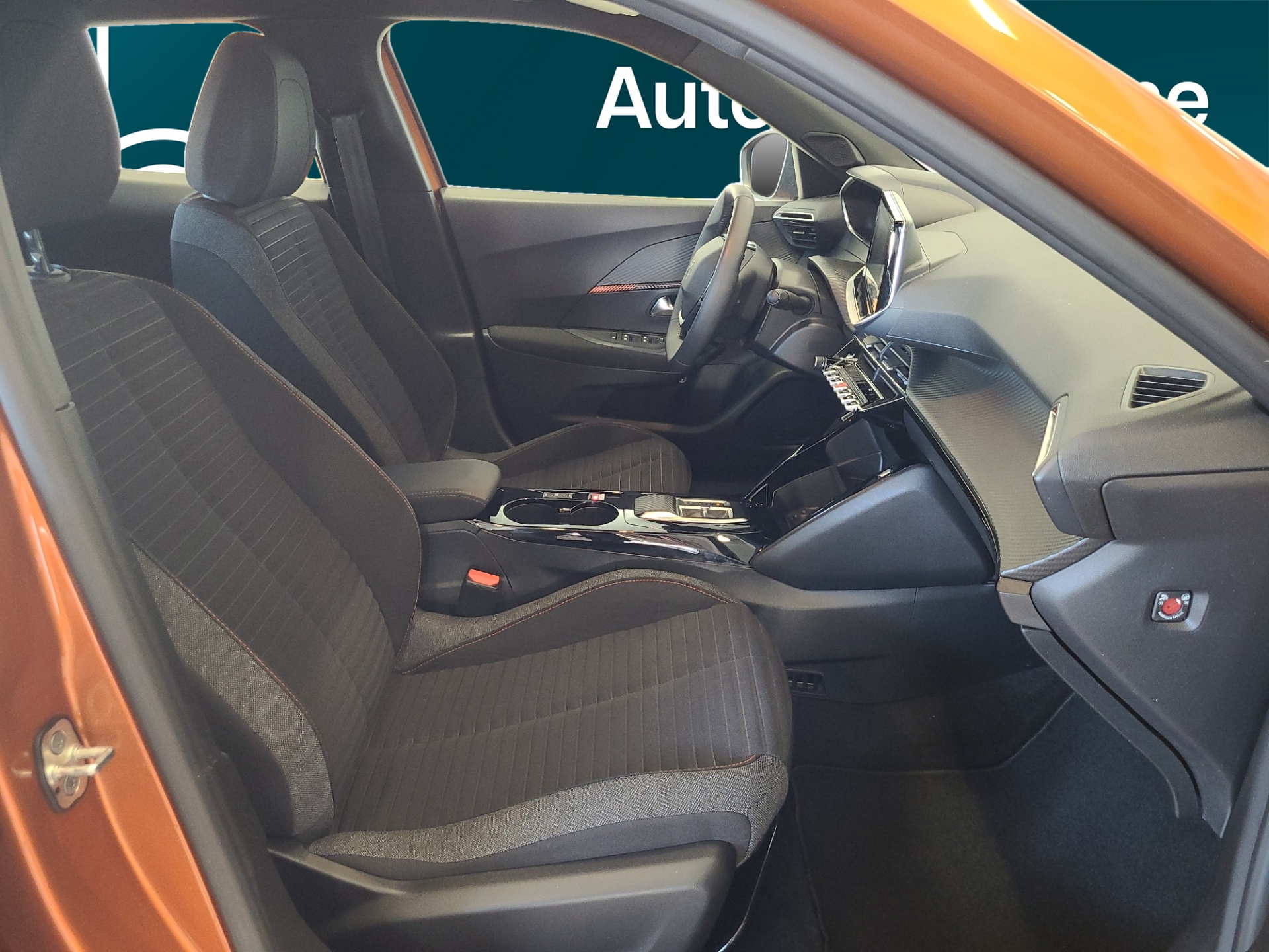PEUGEOT e-2008 2023