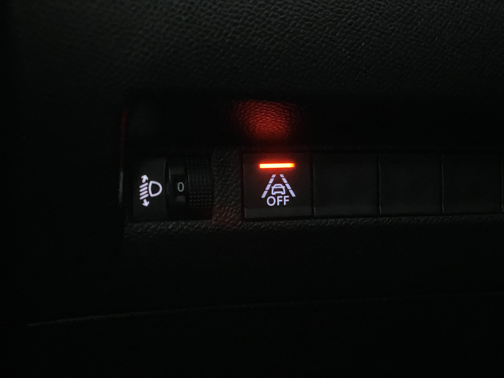 Peugeot e-2008 2023
