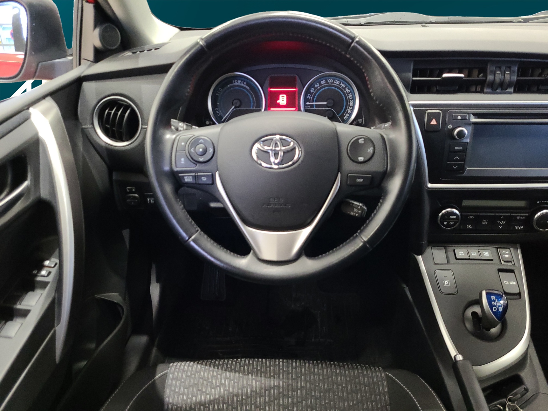 TOYOTA Auris 2014