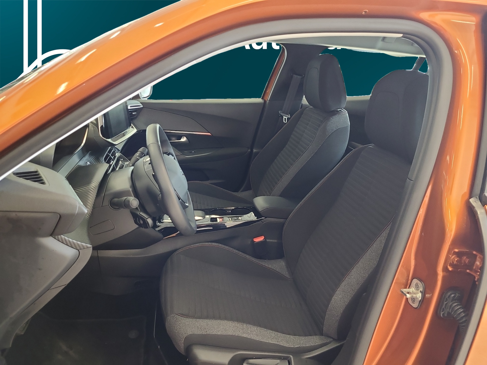 PEUGEOT e-2008 2022